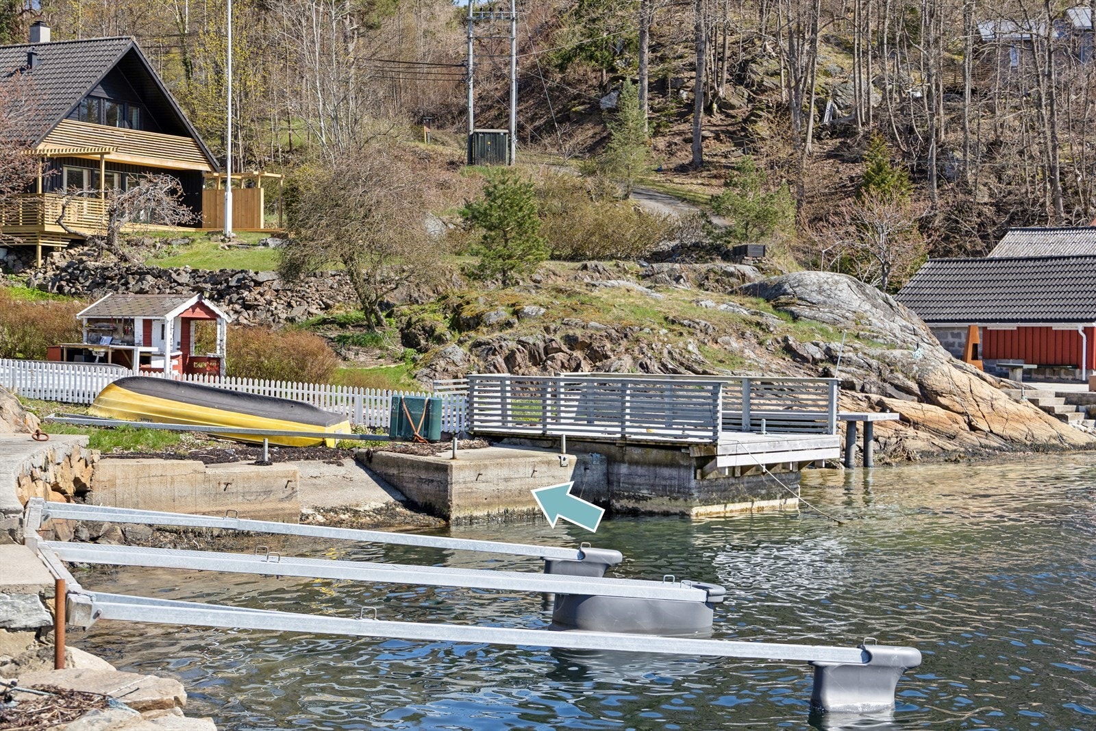 Det medfølger en tinglyst rett til båtplass, som gir enkel tilgang til skjærgården. Galleribilde