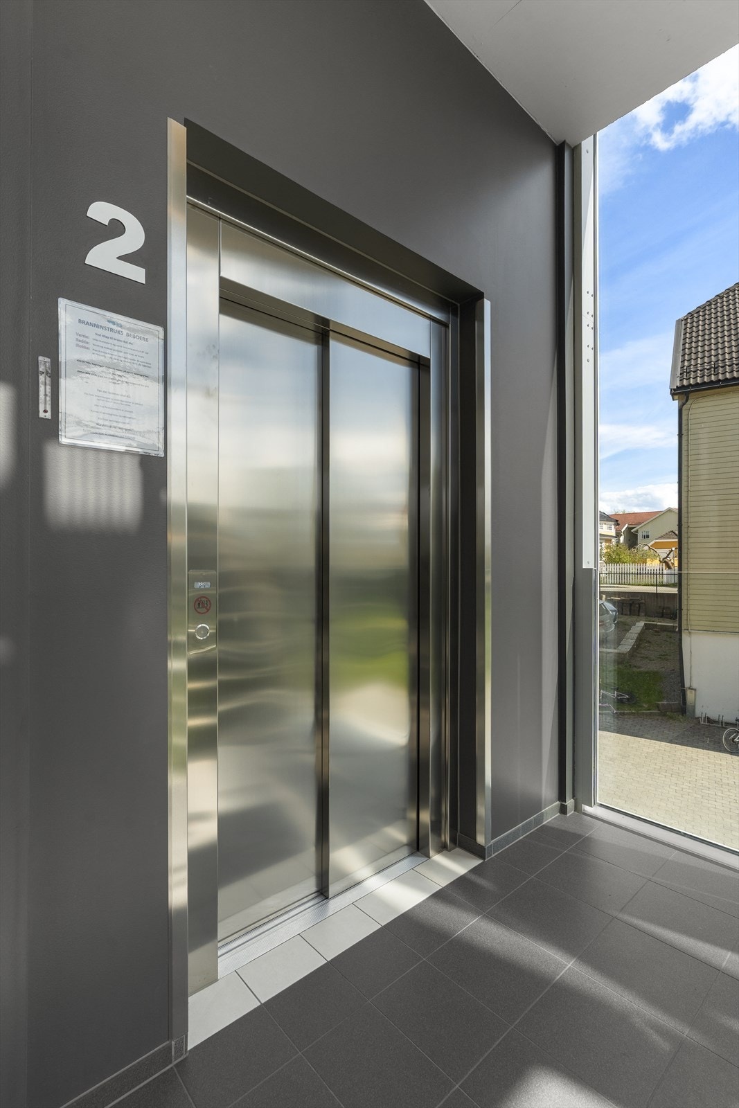 Heis i bygget Galleribilde
