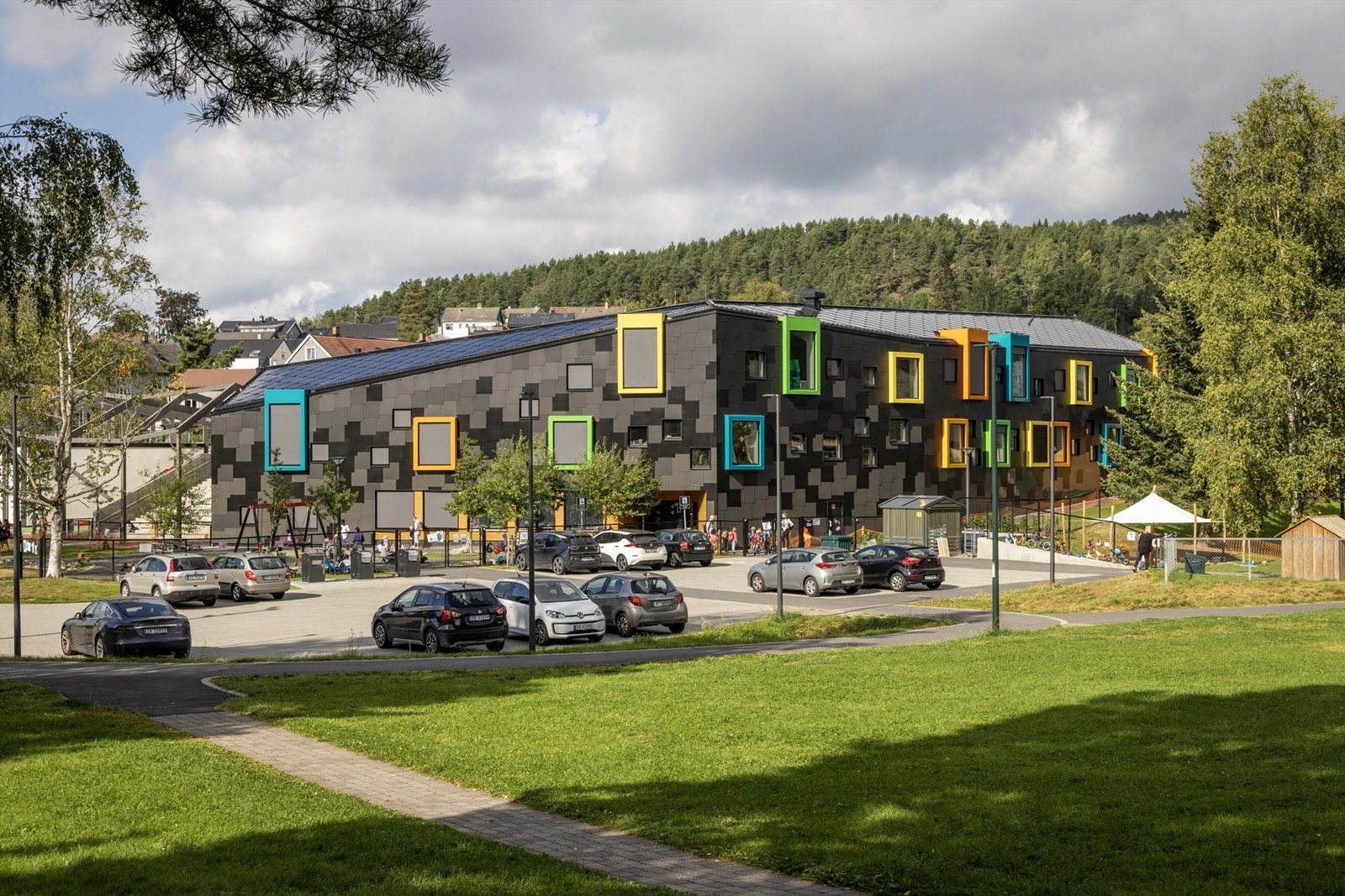 Det er kort vei til skole og flere gode barnehager, som Kilden barnehage Galleribilde