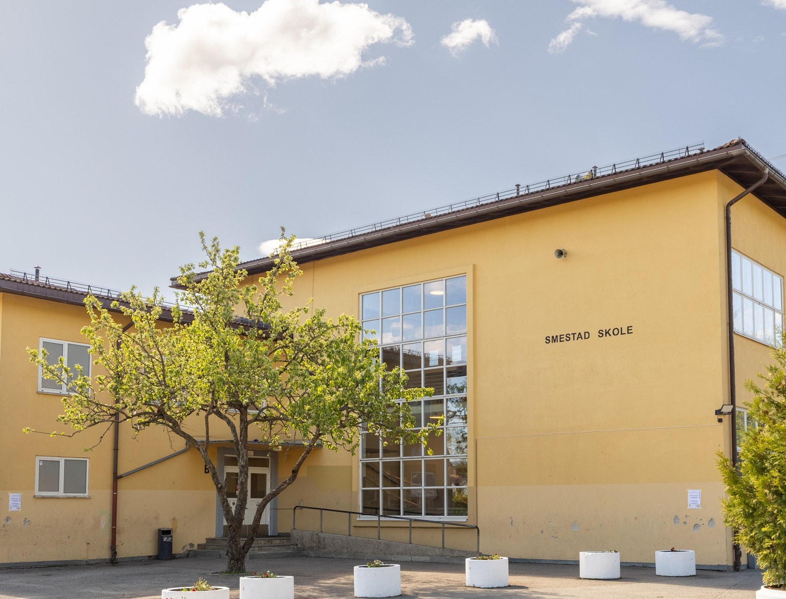 Kort skolevei til Smestad skole på kun 8 minutters gange samt kun 5-10 minutter til Skøyen skole. Galleribilde