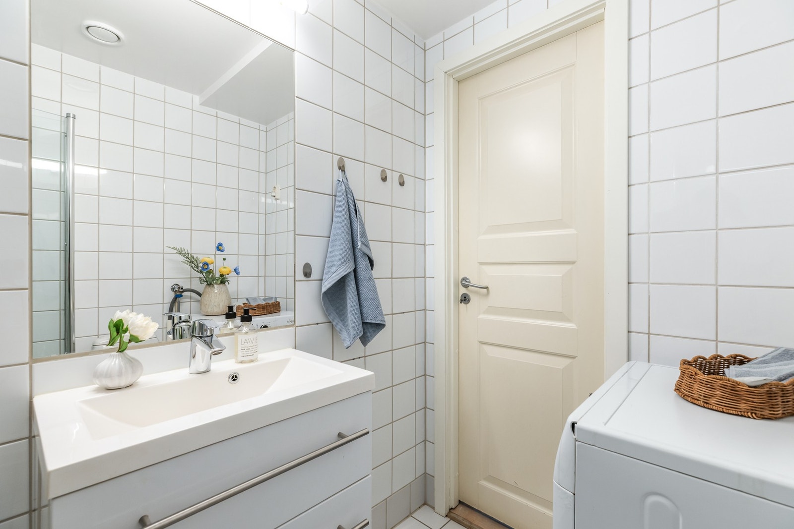 Det er også opplegg for vaskemaskin på badet. Galleribilde