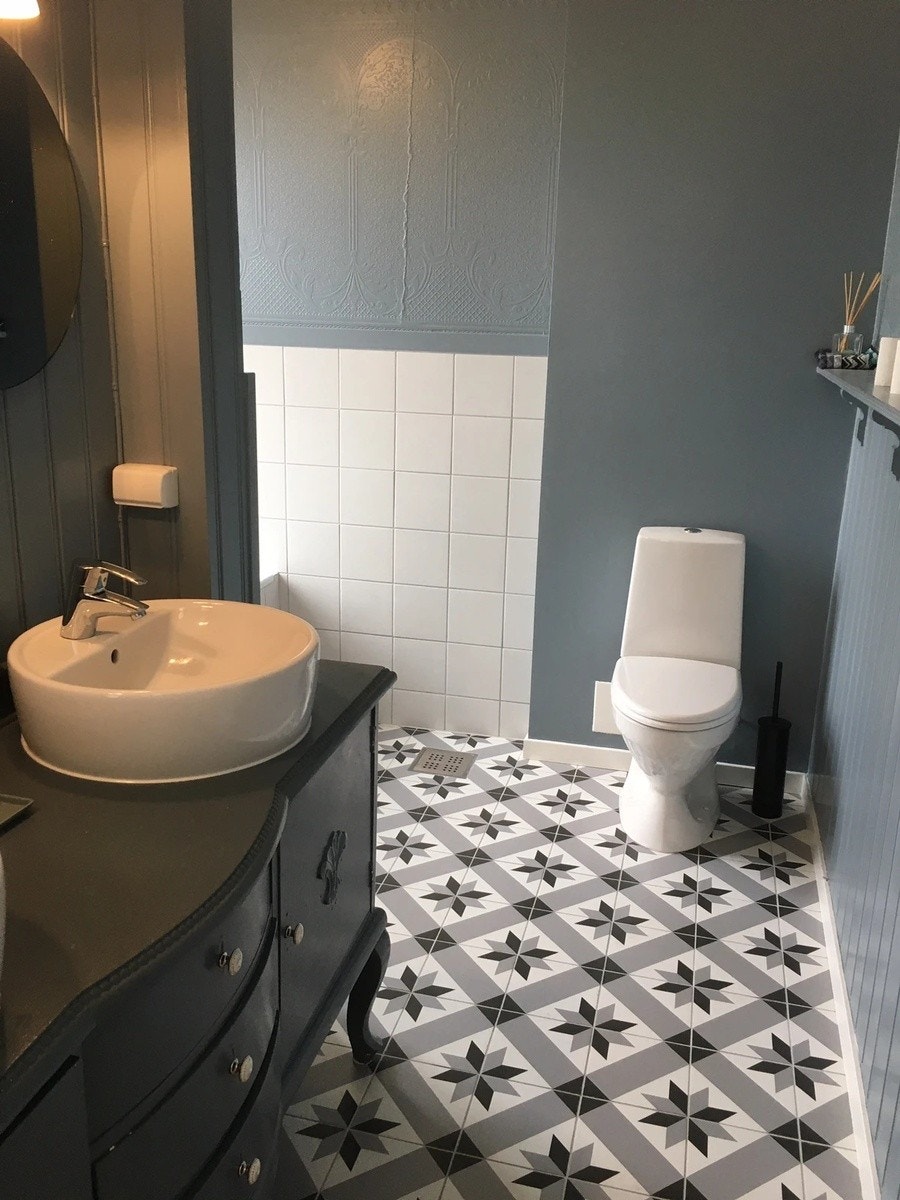 Badet Galleribilde