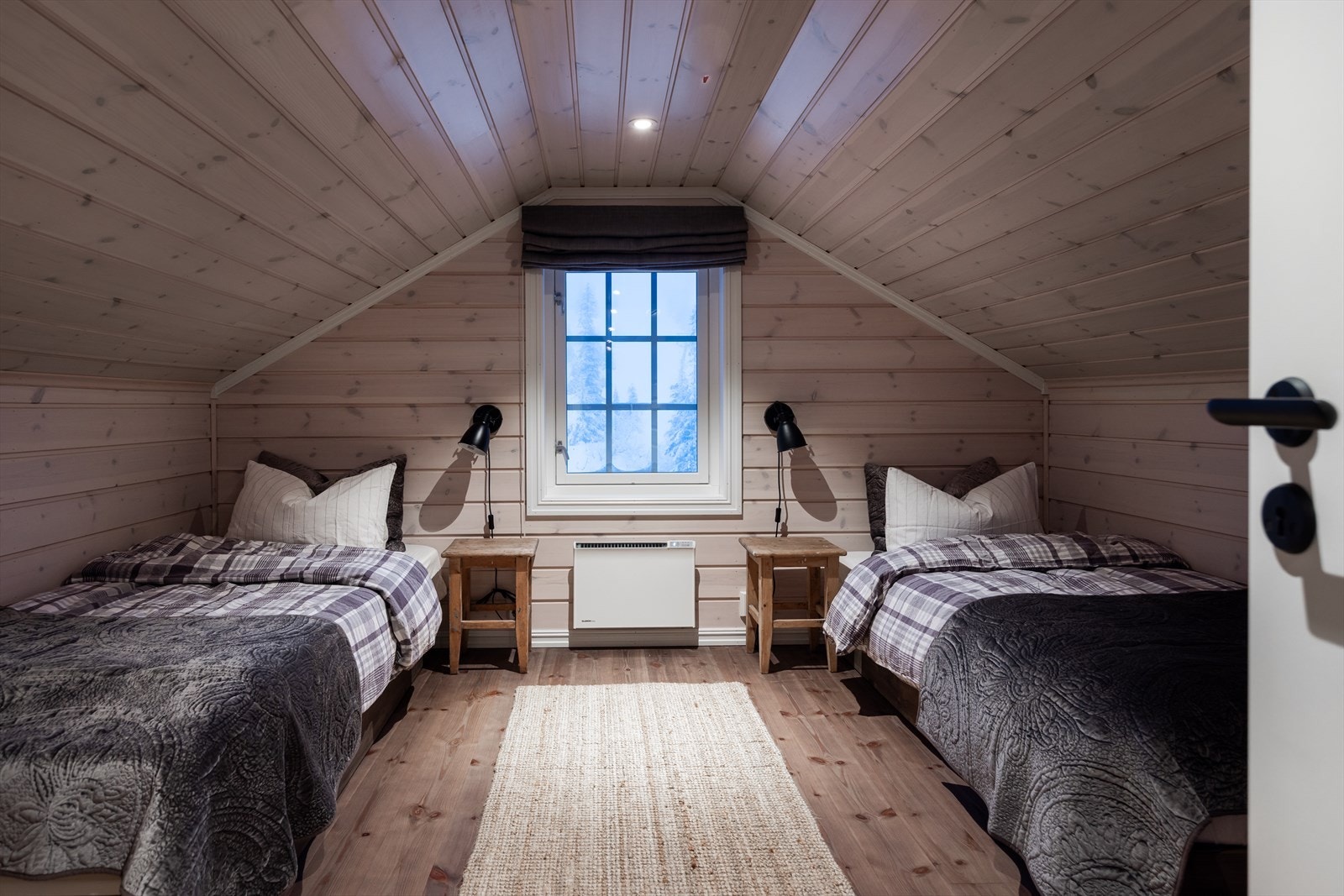 Hemsrom 1 innredet som soverom med to sengeplasser. Galleribilde