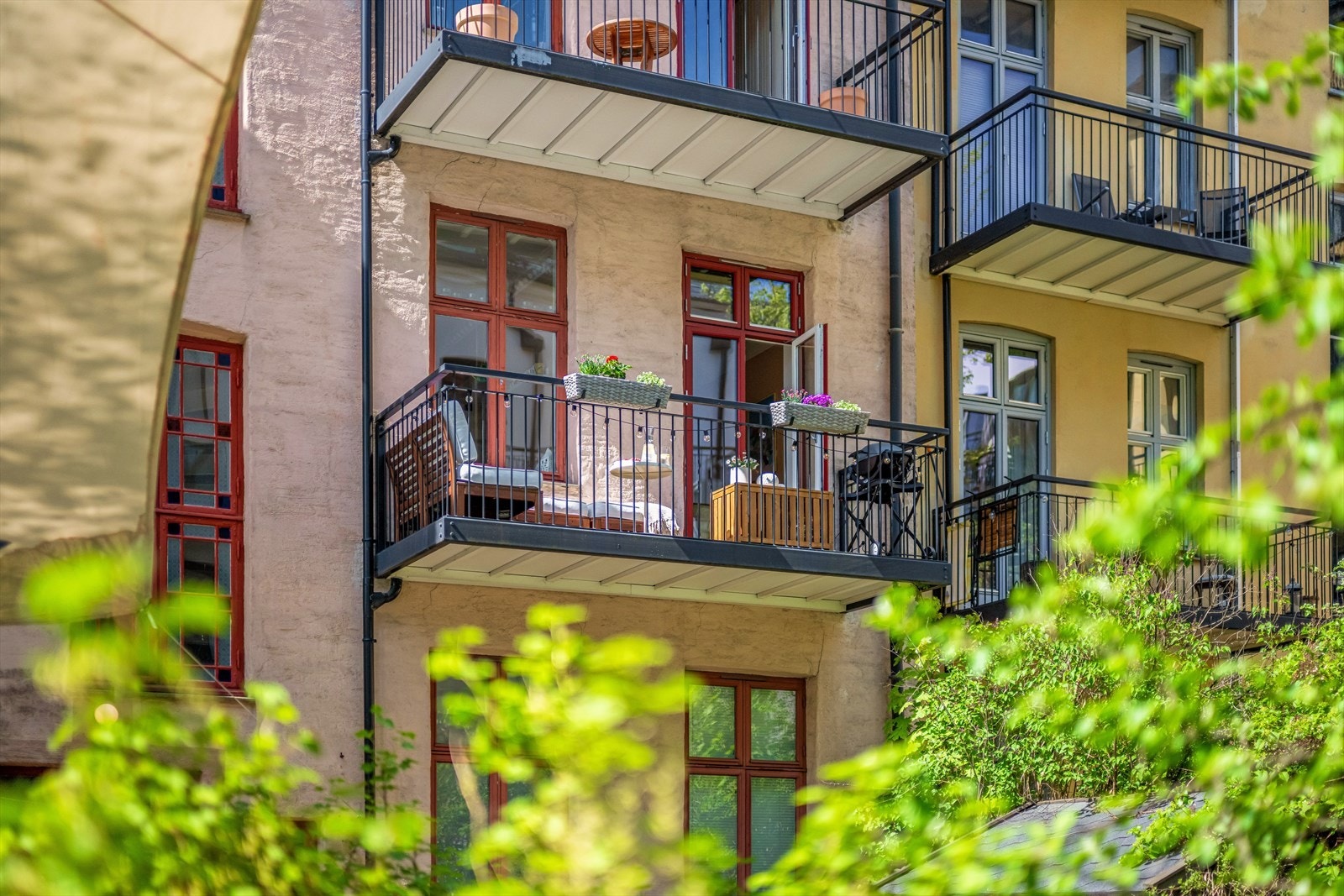 Leiligheten ligger fint til i byggets 2.etasje. Galleribilde