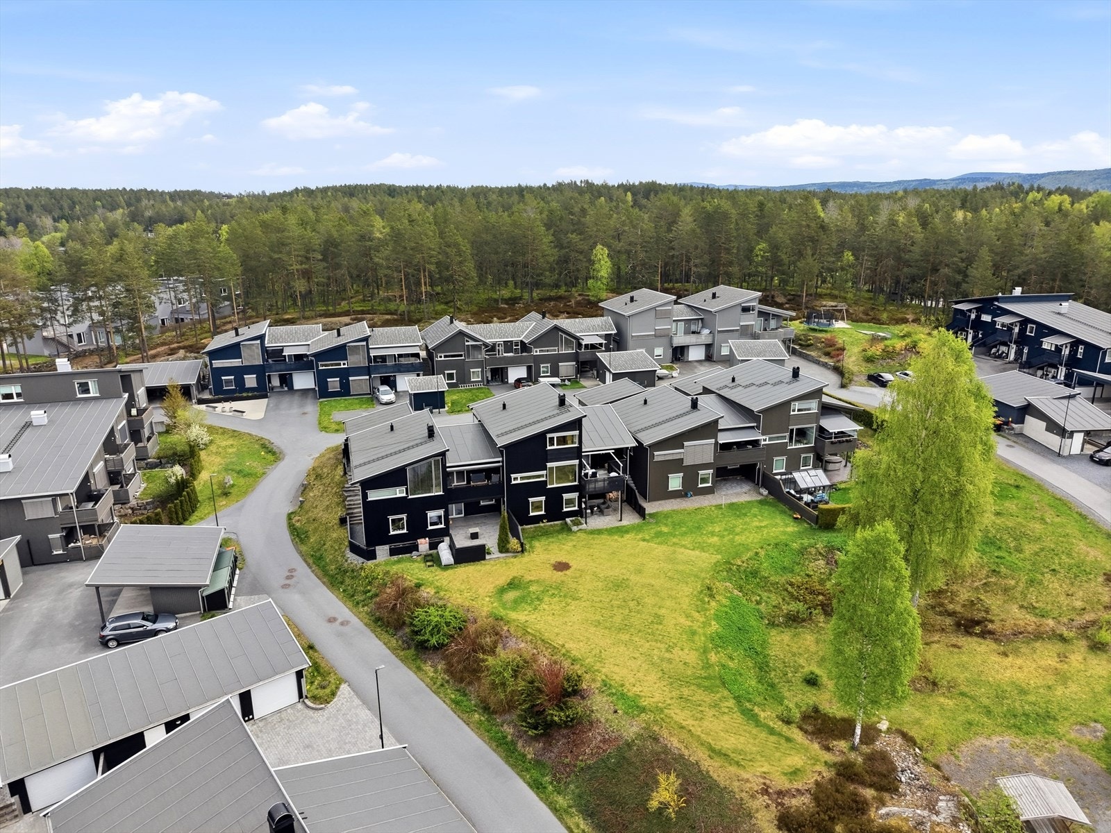 Nærhet til fine turområder med lysløype like i nærheten Galleribilde