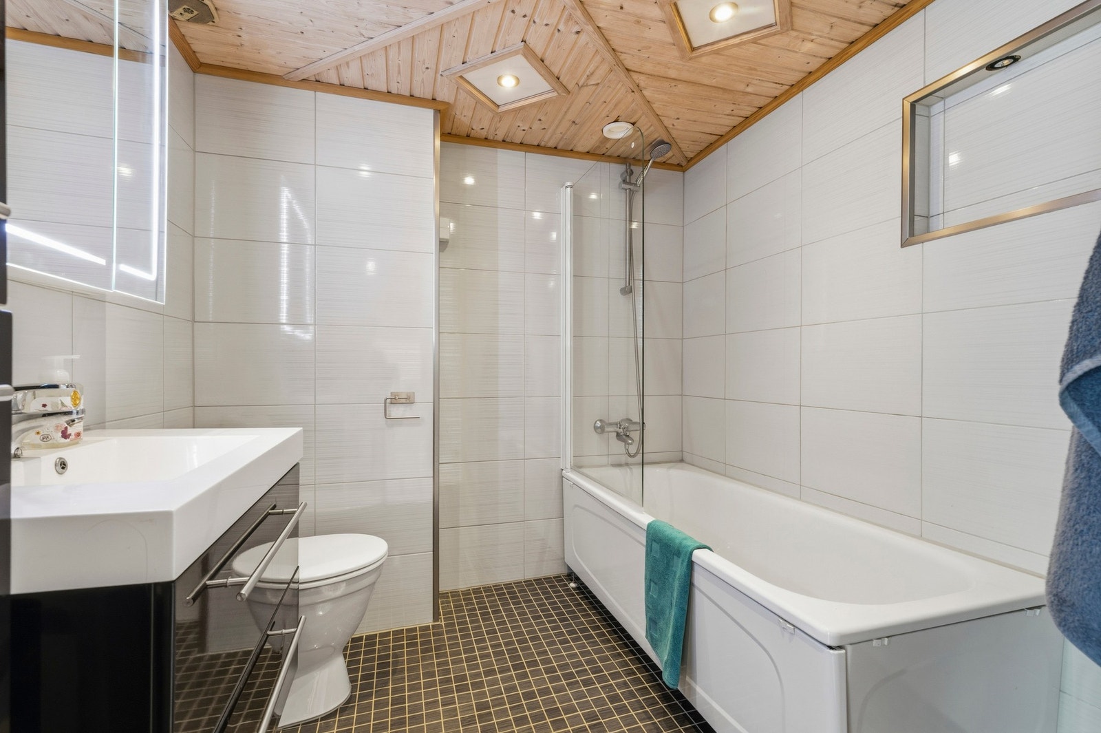 Badet ligger i 2.etasje Galleribilde