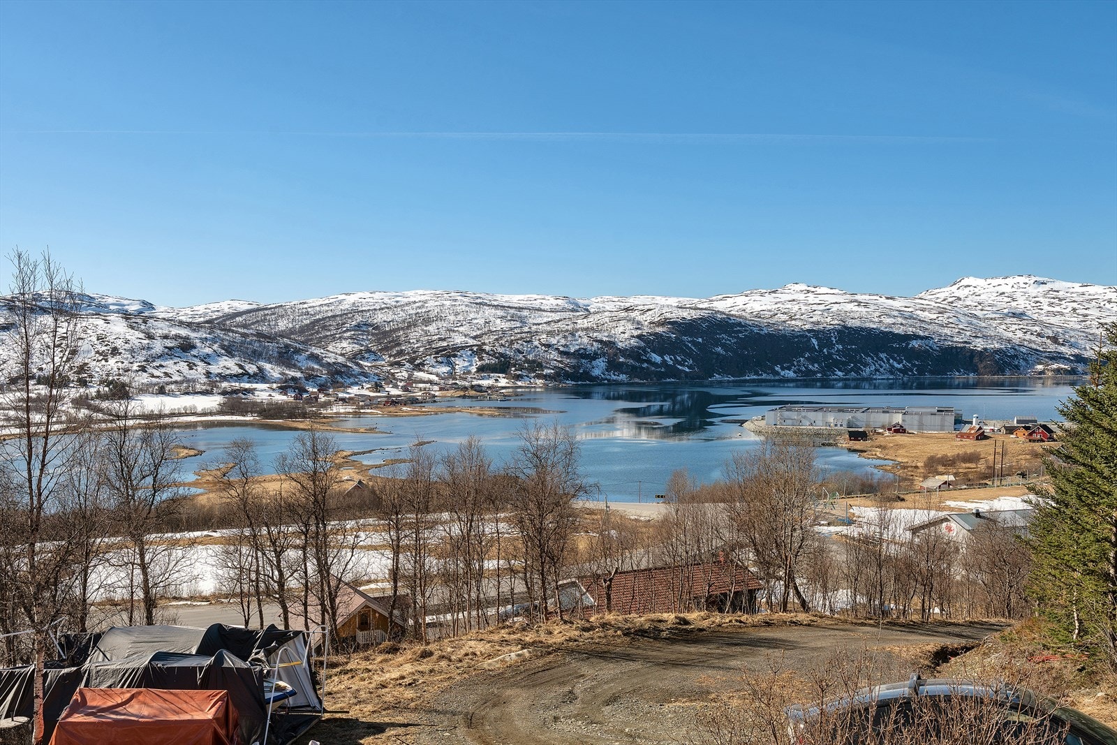 Opparbeidet med privat vei. Galleribilde
