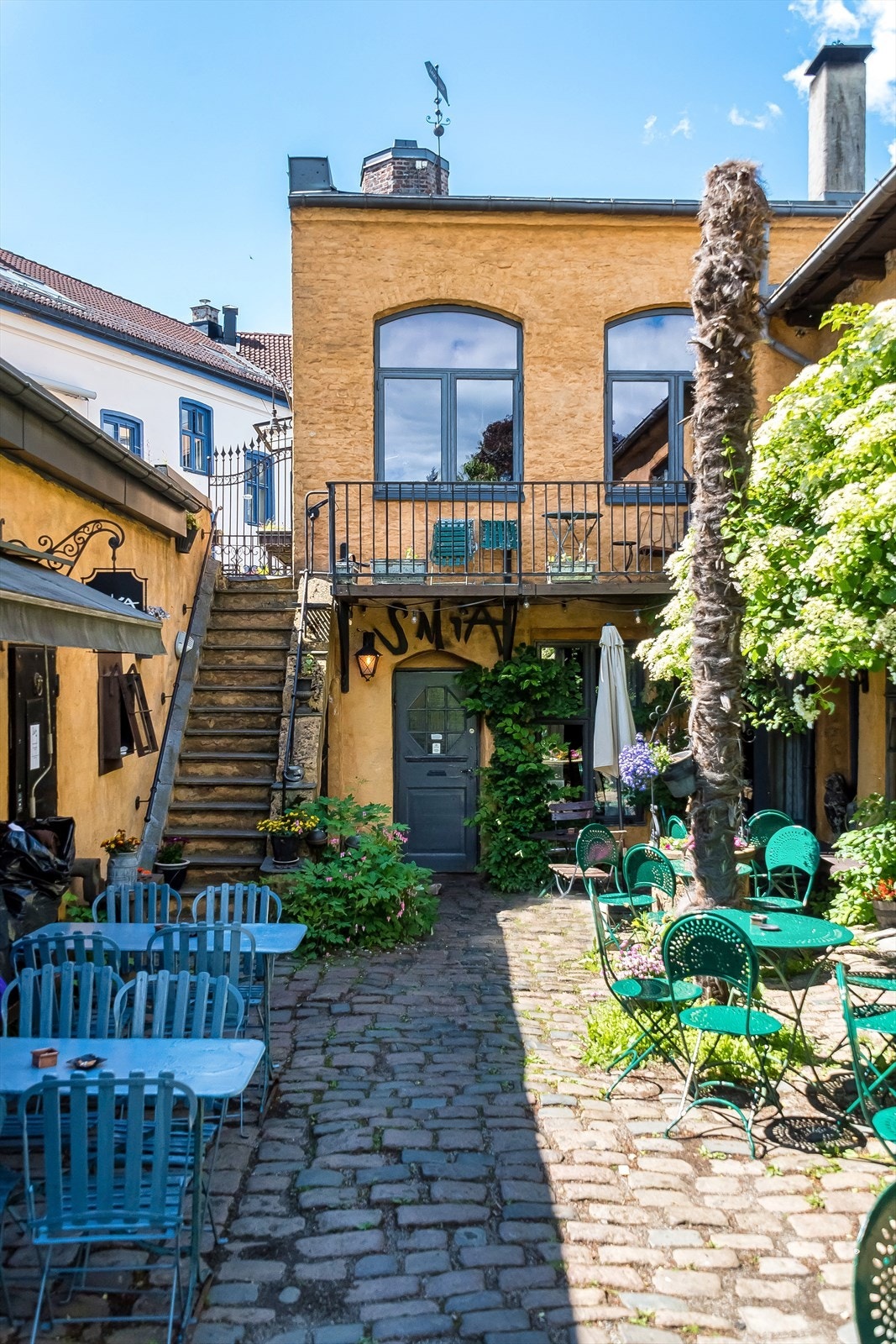 Like i nærheten finner du Smia Galleri . En sjarmerende restaurant kjent for hyggelig atmosfære og gode matopplevelser! Galleribilde