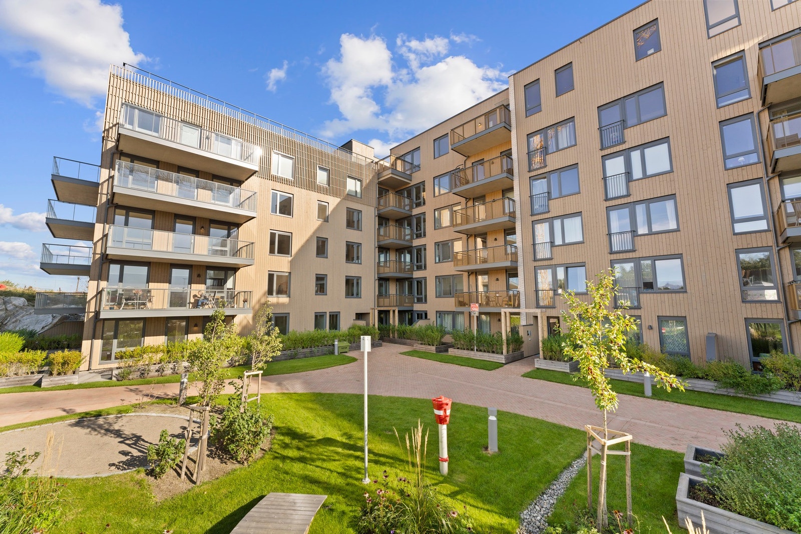 Kirkeveien 7B har en sentral beliggenhet i Vestby sentrum, meget kort vei unna diverse servicetilbud og Galleribilde