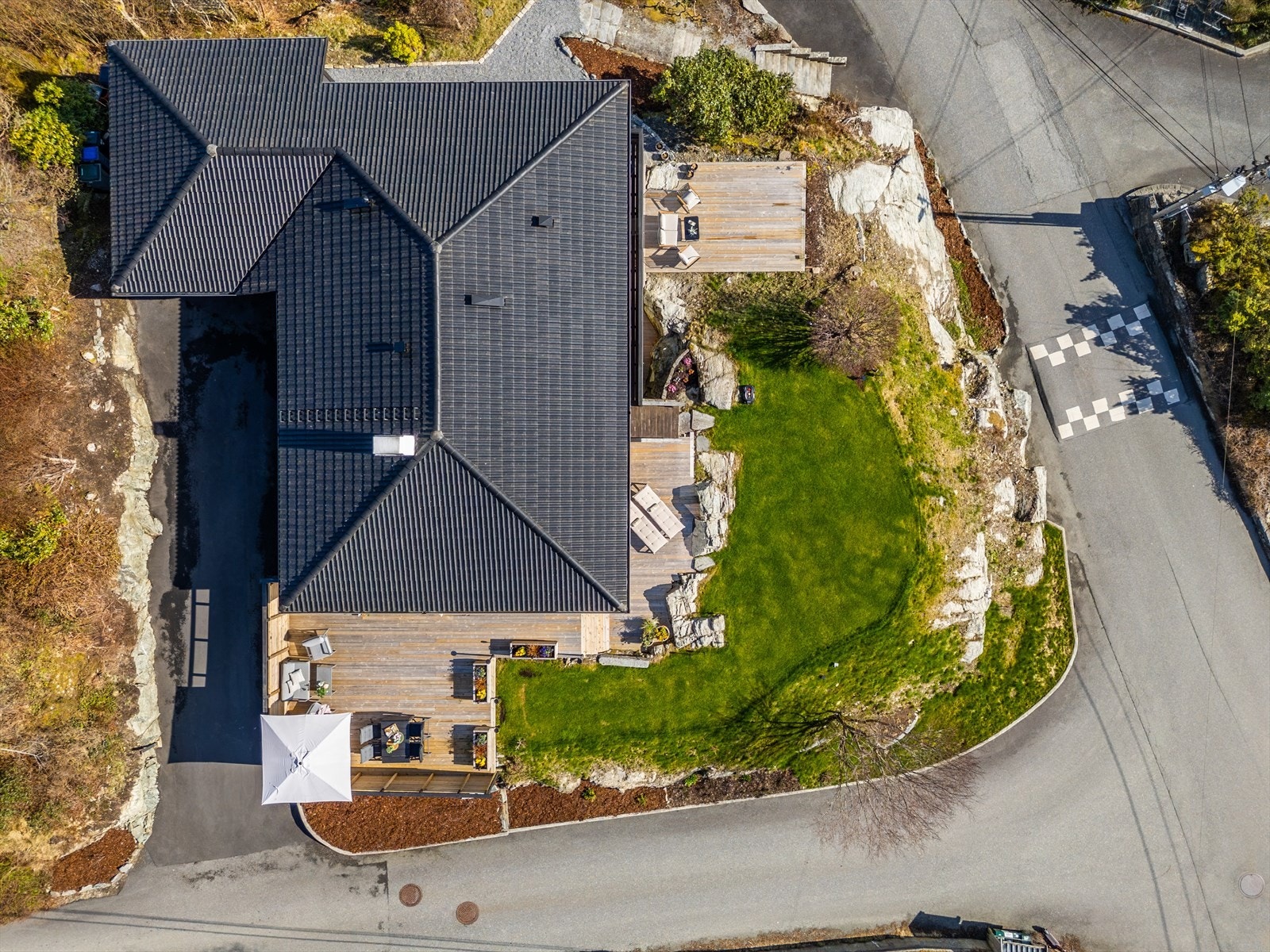 - Tomten måler 918,4 m² - Galleribilde