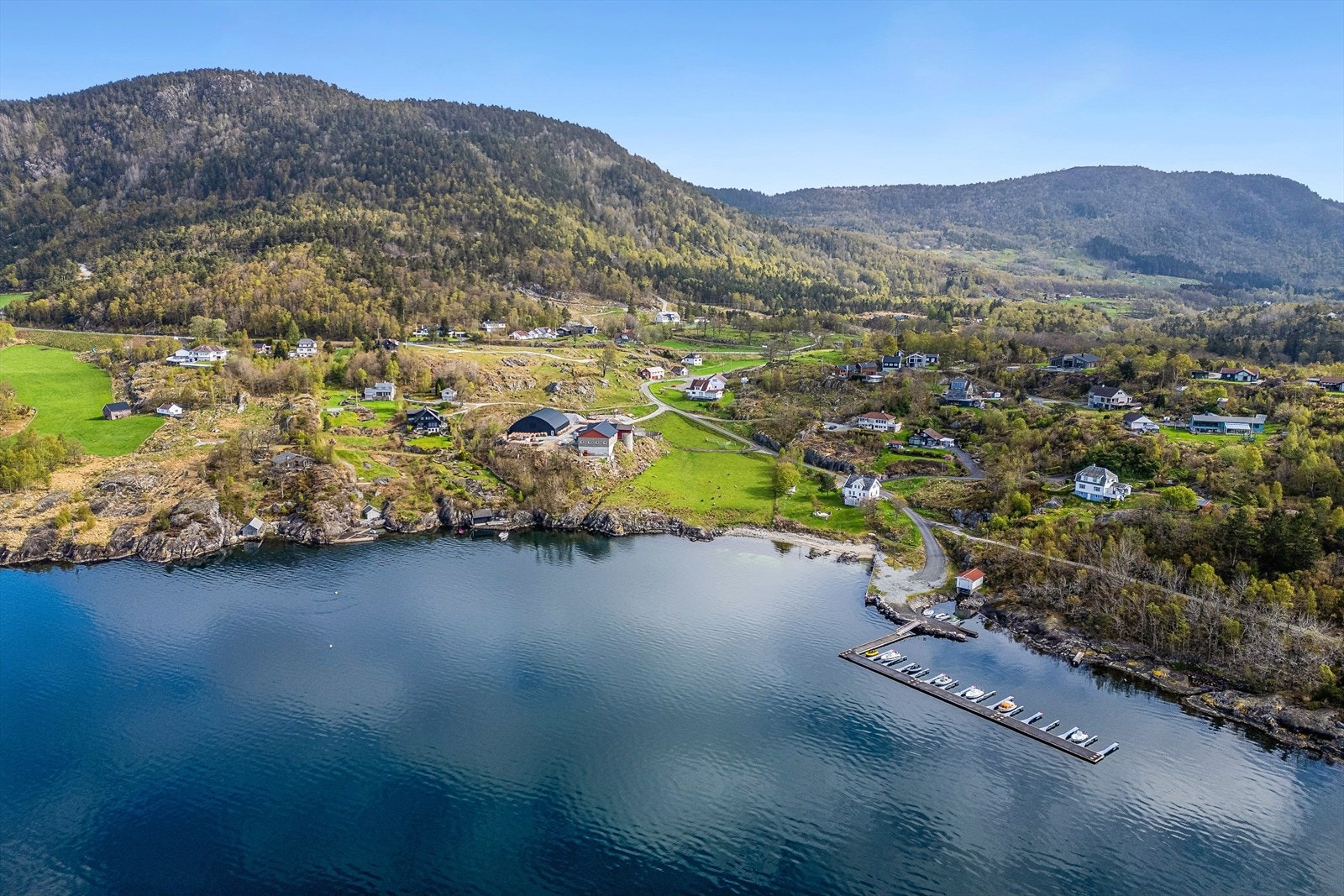 Nærområdet byr på flott kystlandskap og maritime omgivelser. Galleribilde