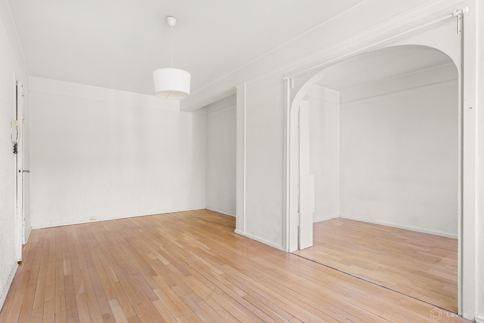 Her får man plass til både sittegruppe og spisebord. Galleribilde