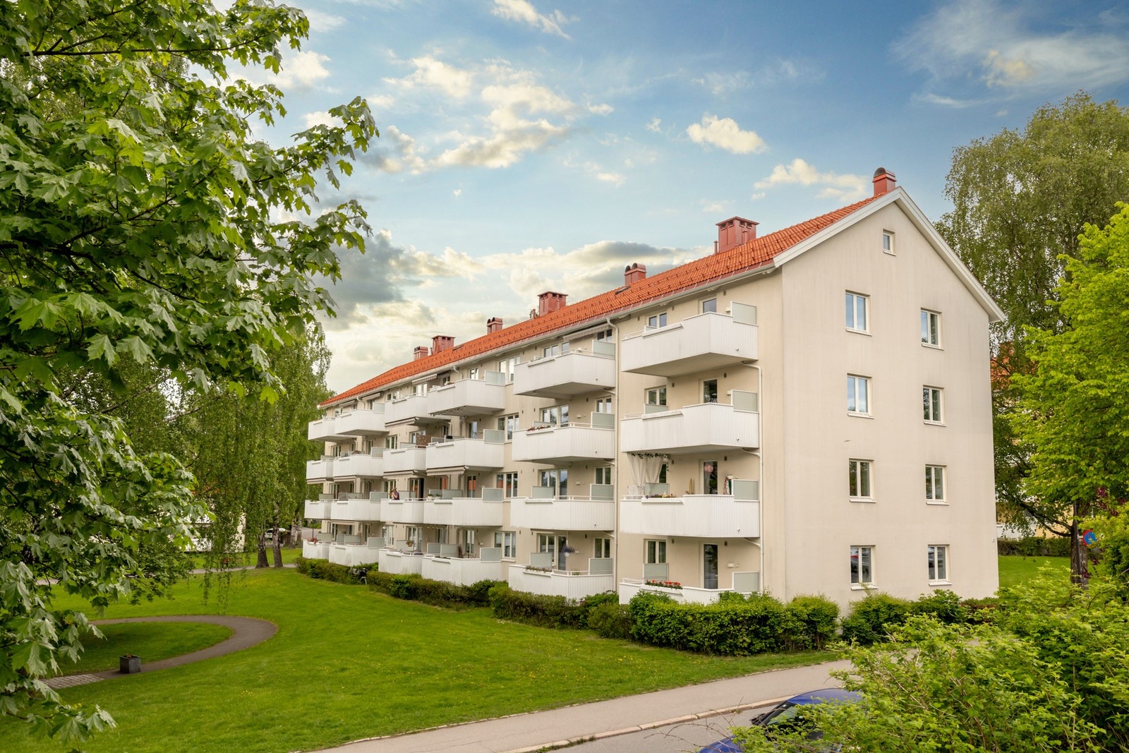 Keyserløkka er kjent for god avstand mellom blokkene og rikelig med parkareal. Galleribilde
