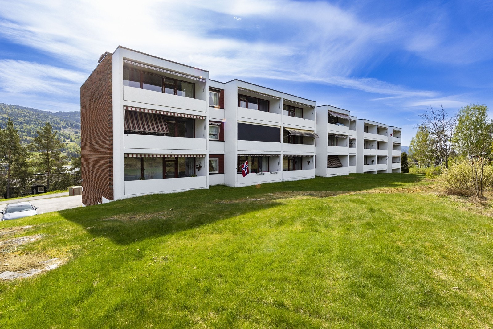 Delikat, oppgradert 2-roms med vestvendt balkong. Galleribilde