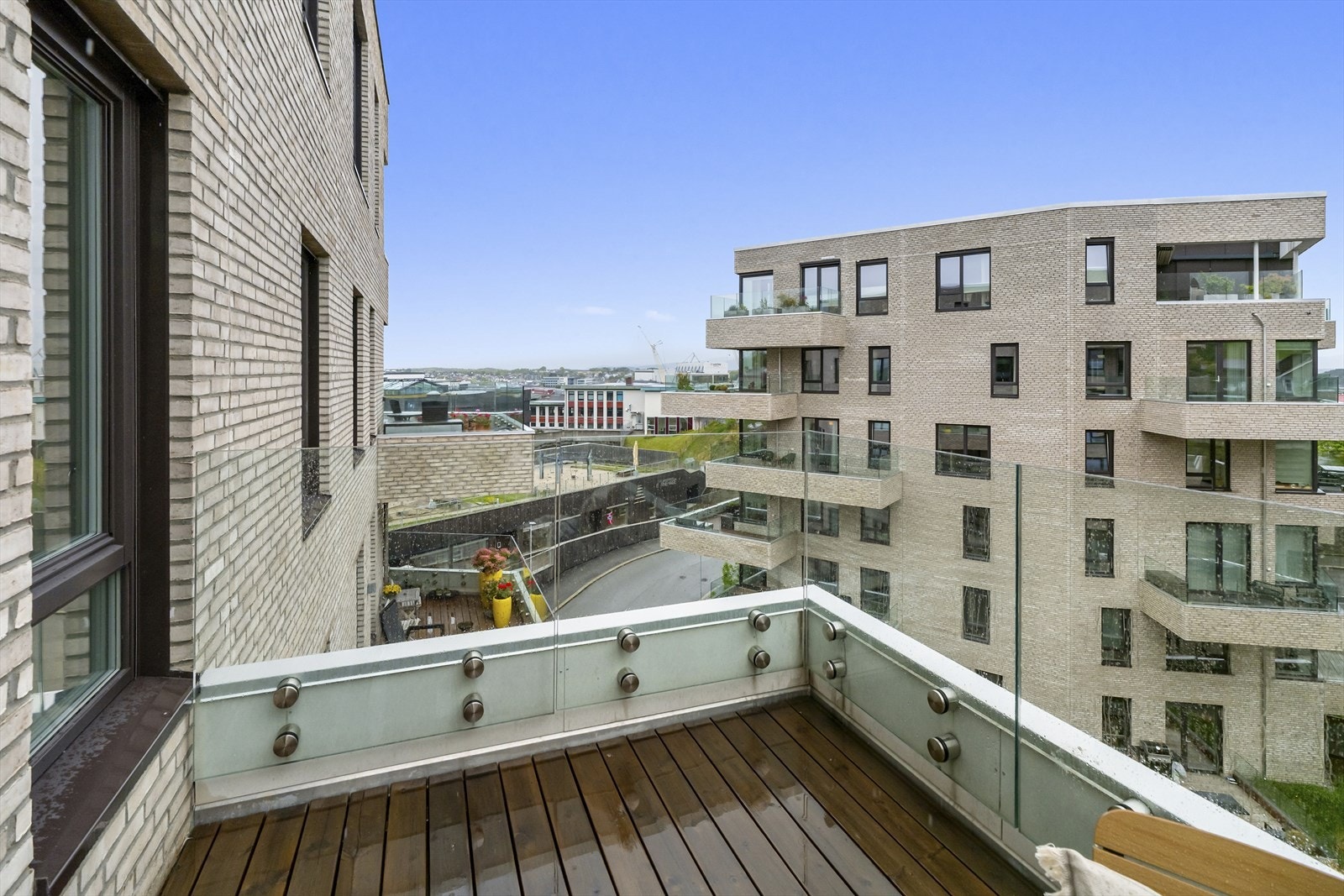 Fra stuen er det utgang til balkong på 11 m². Galleribilde