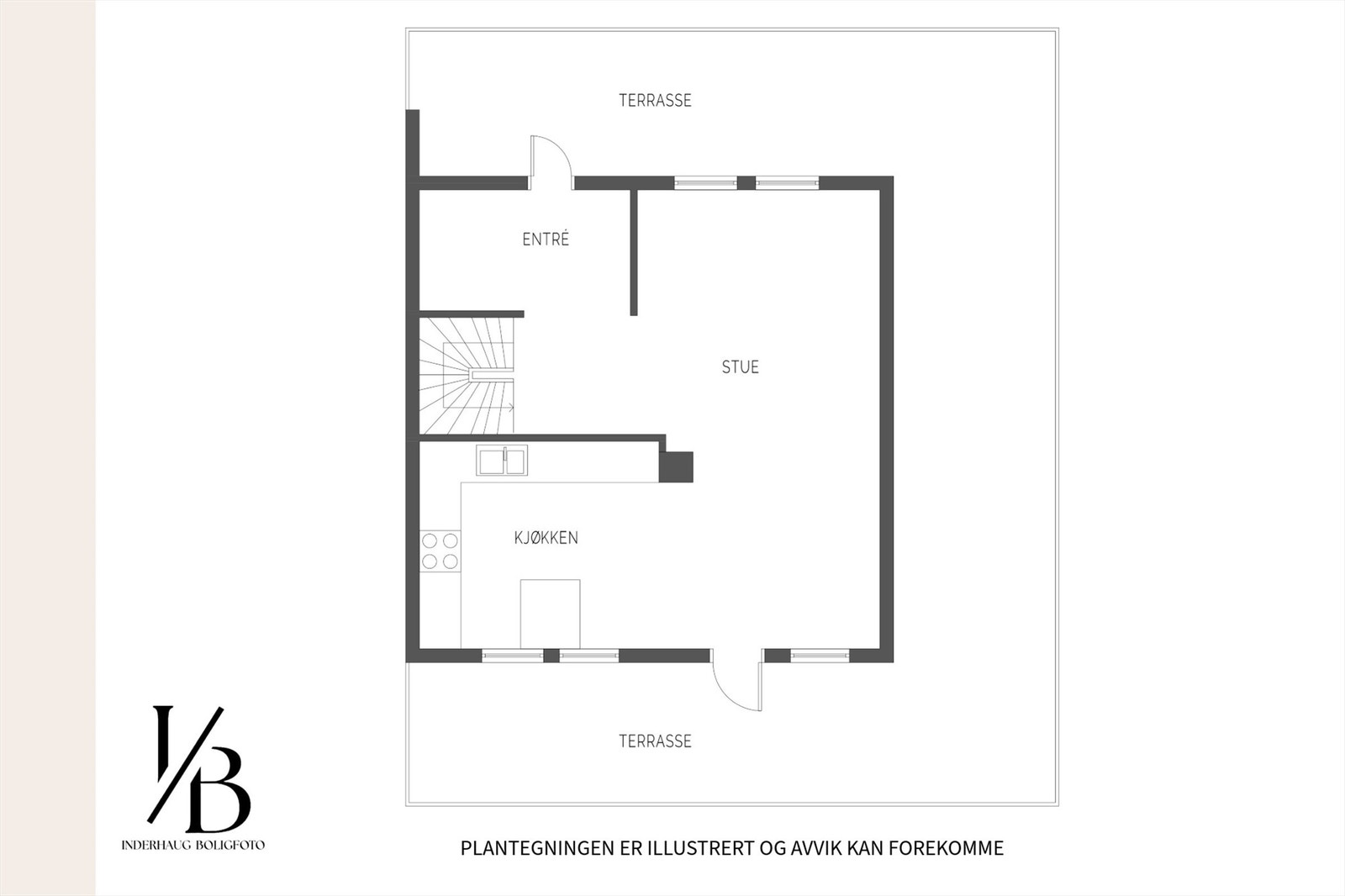 Hovedetasjen har en åpen og sosial planløsning mellom stue og kjøkken, med utgang til uteplasser på begge sider av boligen. Galleribilde