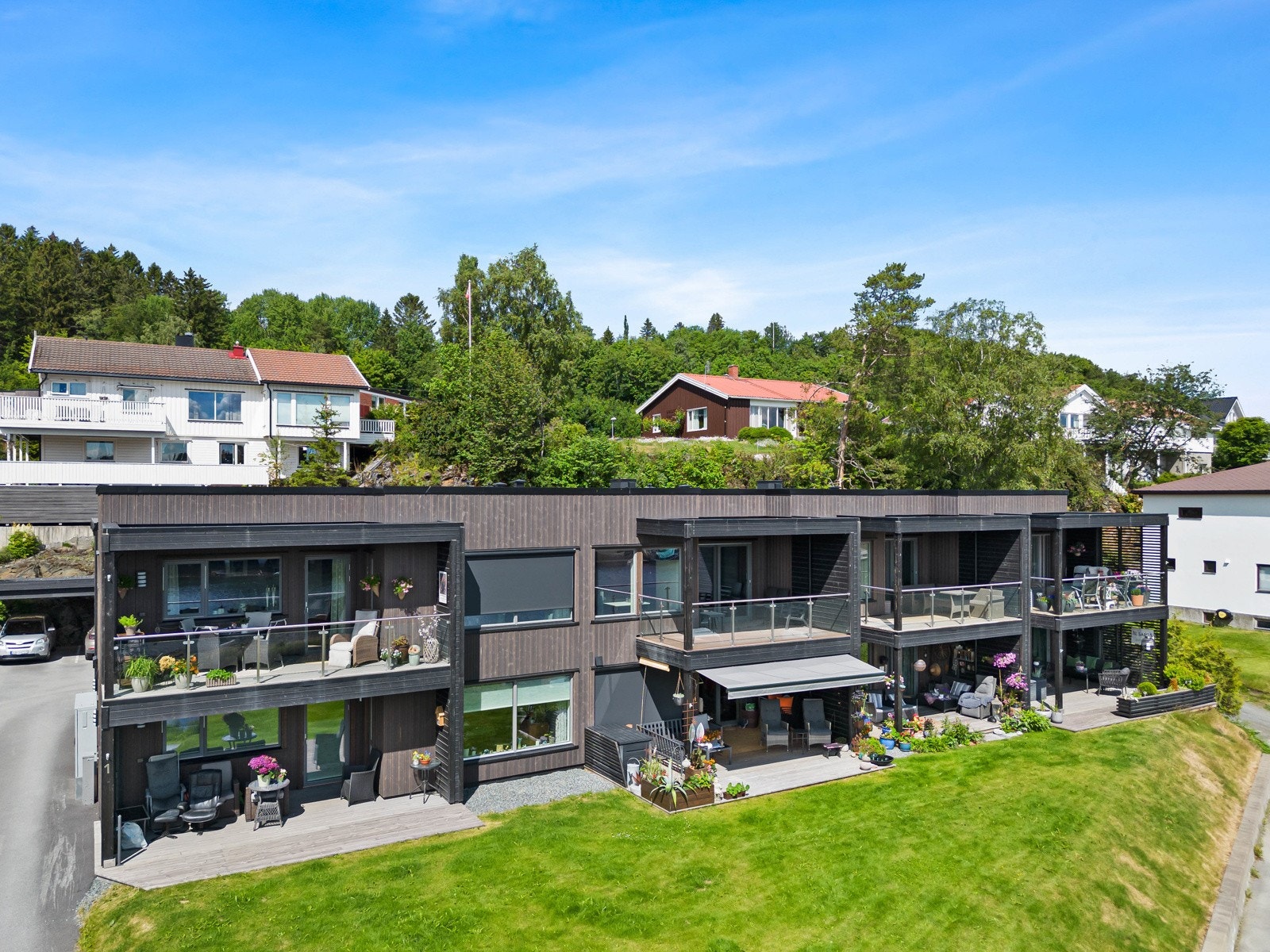 Gangavstand til Levanger sentrum med butikker, restauanter, cafèr og vinmonopol. Galleribilde