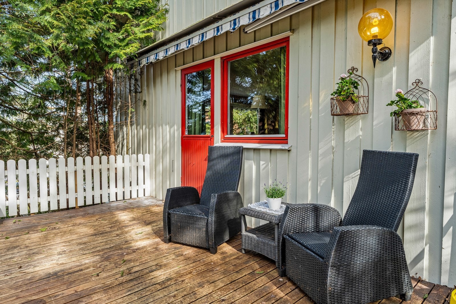 Fra stuen er det utgang til sydvendt terrasse på 38 m². Galleribilde