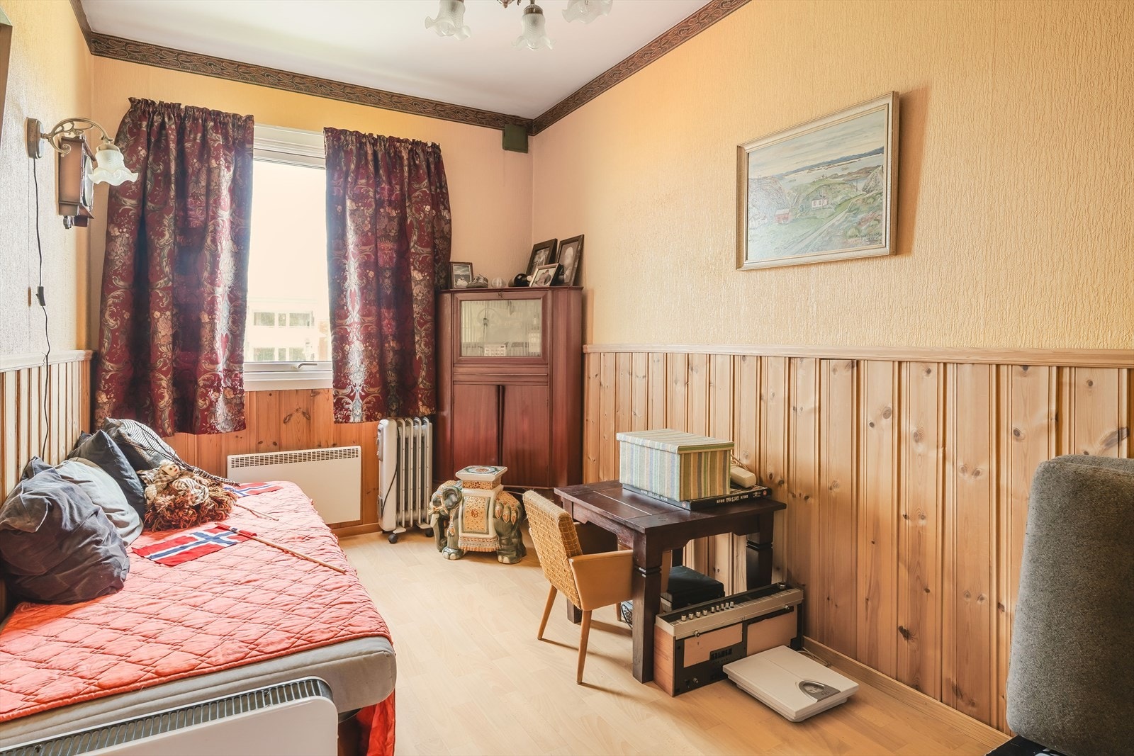 Leiligheten har 3 soverom som måler 9,5 m², 6,5 m² og 12 m². Galleribilde