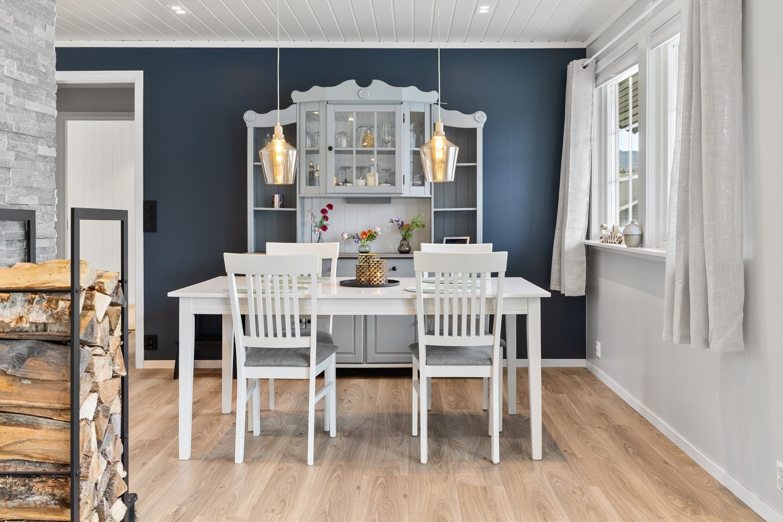 Spiseplassen er et naturlig samlingspunkt for familie og venner. Galleribilde