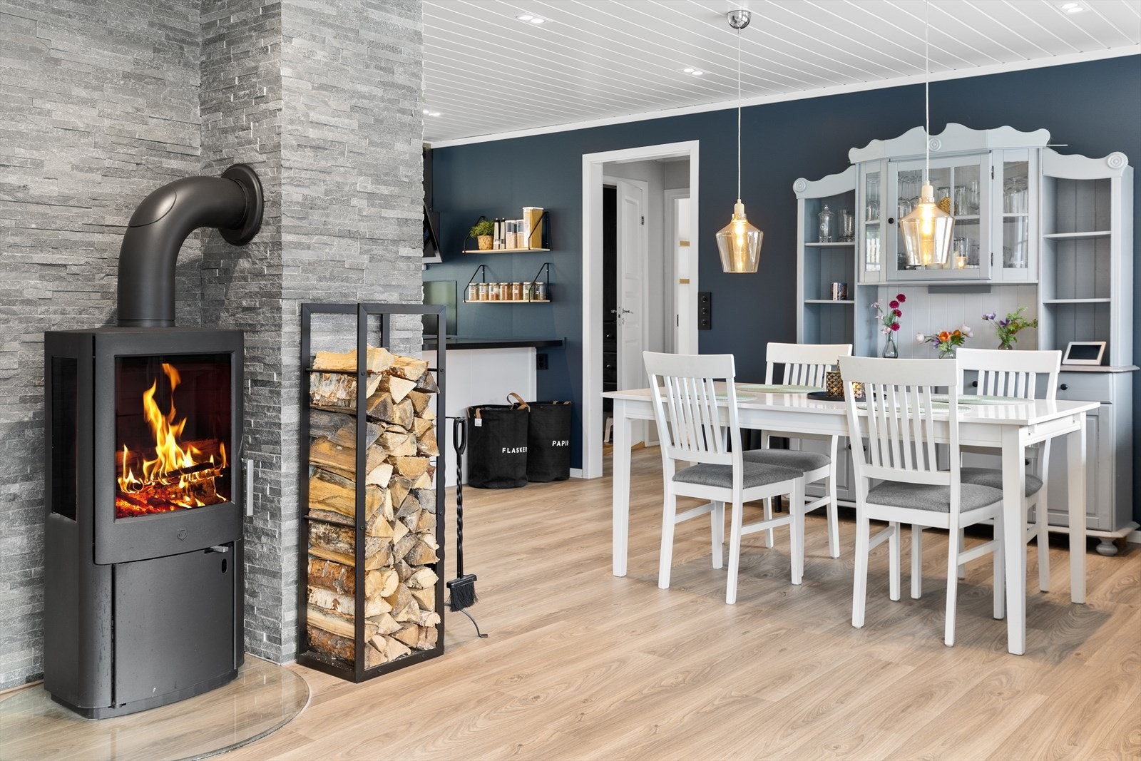 En peisovn gir både varme og en hyggelig stemning på kalde dager. Galleribilde