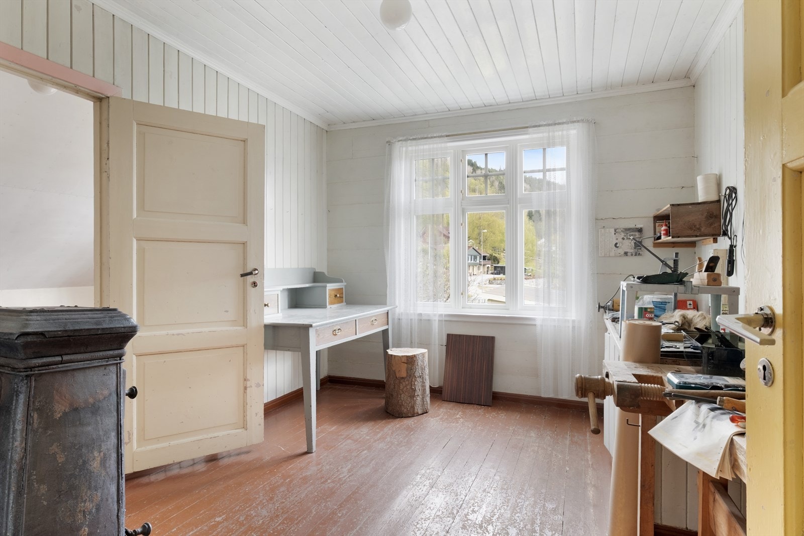 Soverom som vert nytta som arbeidsrom i dag. Galleribilde