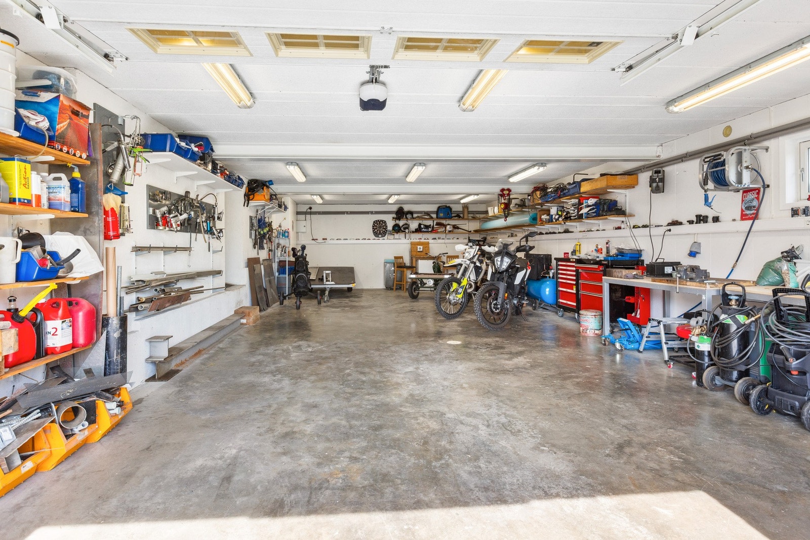Plass til flere biler Galleribilde
