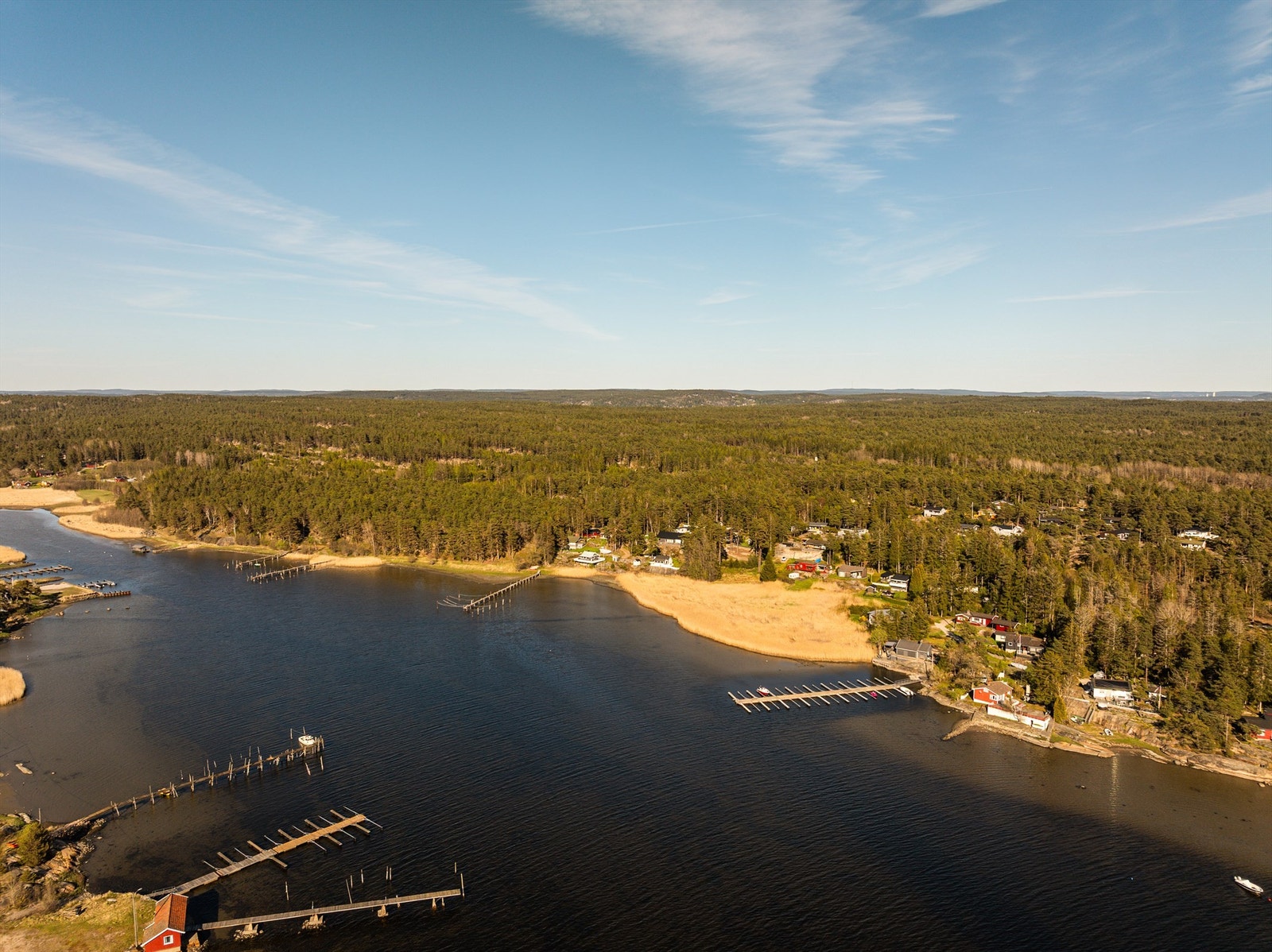 Ved Ødegårdskilen kan feriedagene tilbringes i rolige og ettertraktede omgivelser - kun en drøy time sør for hovedstadsområdet. Galleribilde