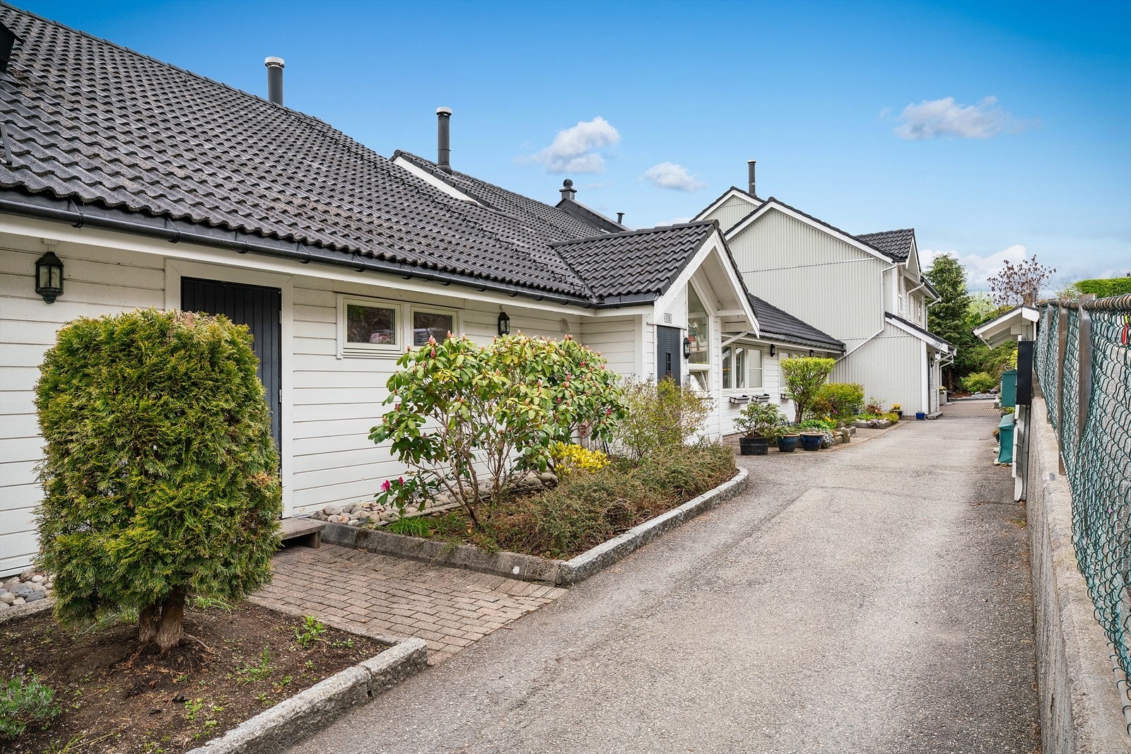 - Trappefri adkomst gjør boligen lett tilgjengelig og godt egnet for alle livsfaser - Galleribilde