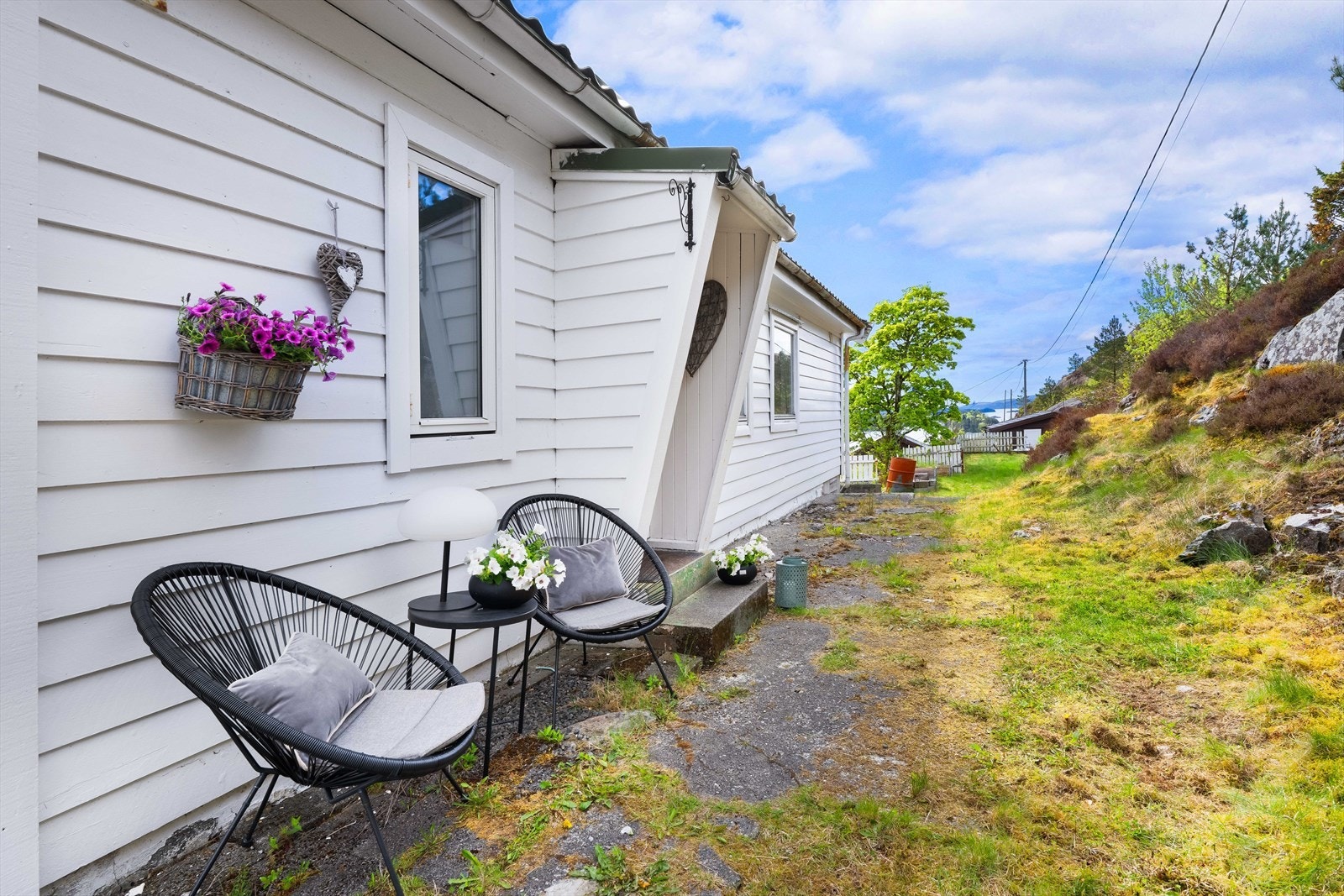 Hytta har en sjarmerende og tradisjonell arkitektur. Galleribilde