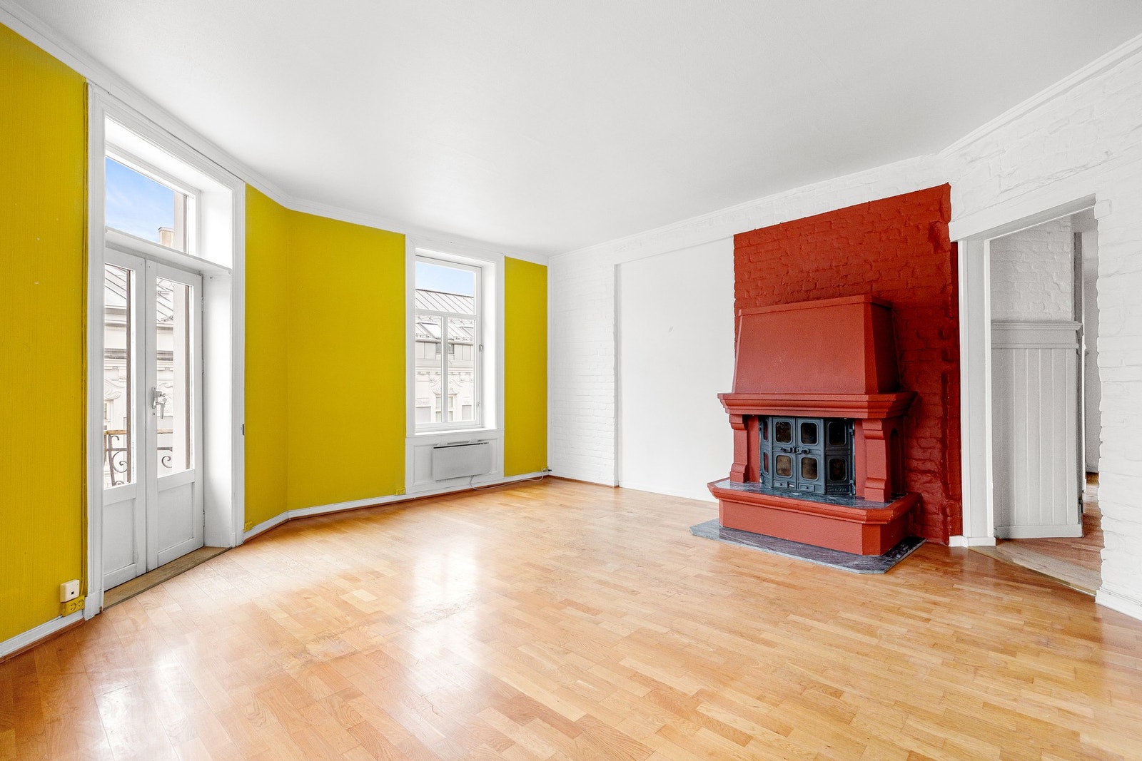 God plass til sofagruppe og underholdningsavdeling. Galleribilde
