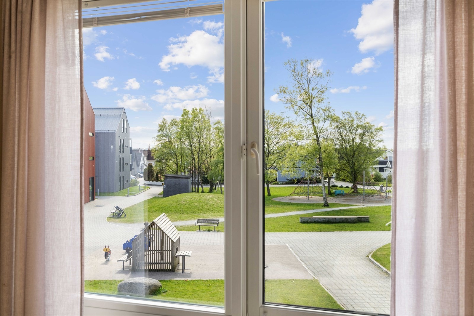 Utsikt mot rolige og grønne arealer. Galleribilde
