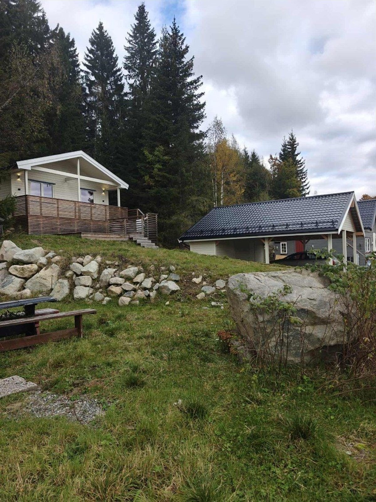Koselig og ny hytte med carport Galleribilde