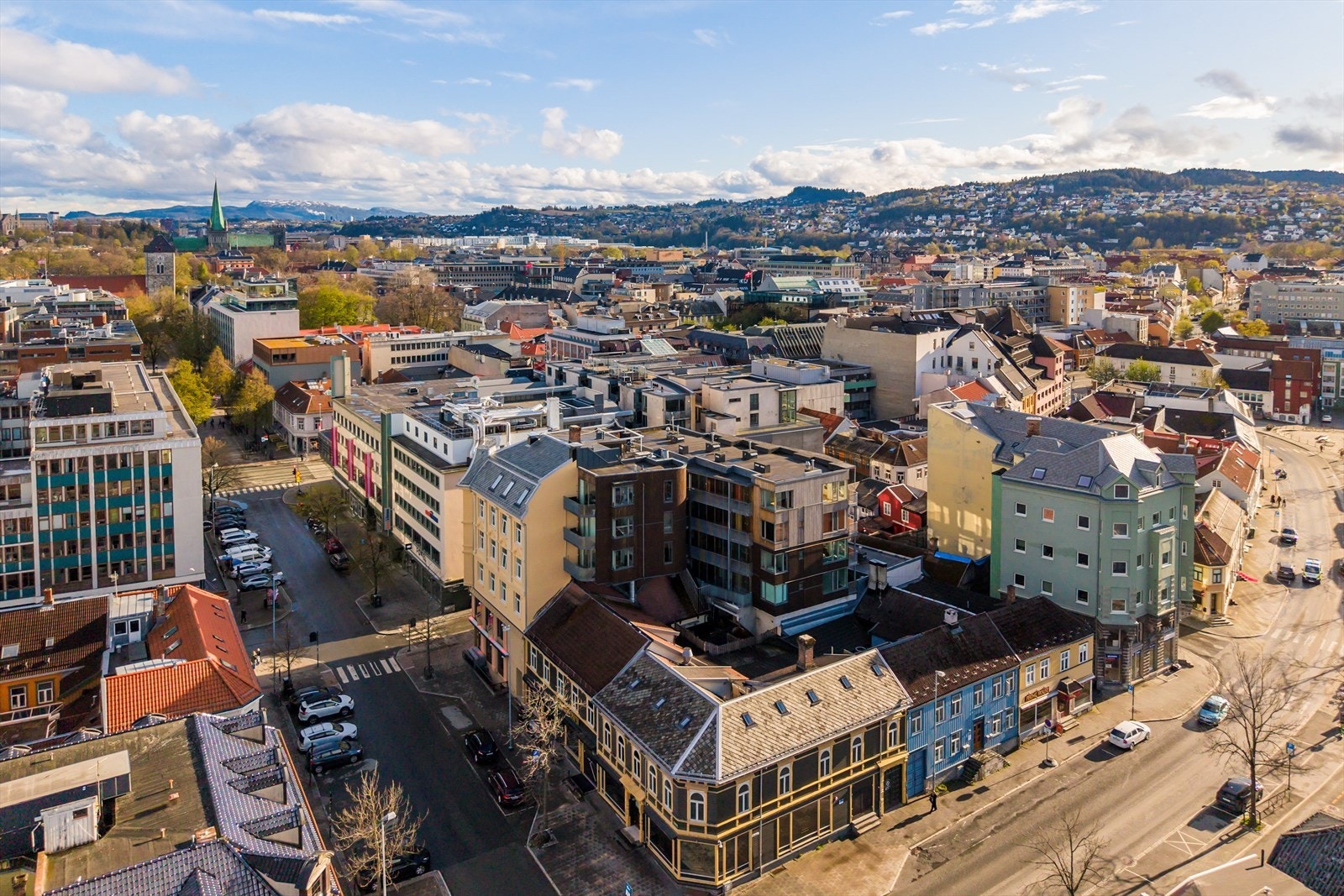For mer informasjon kontakt eiendomsmegler Petter Westermann på tlf 965 13 690 eller p.westermann@nordvikbolig.no Galleribilde
