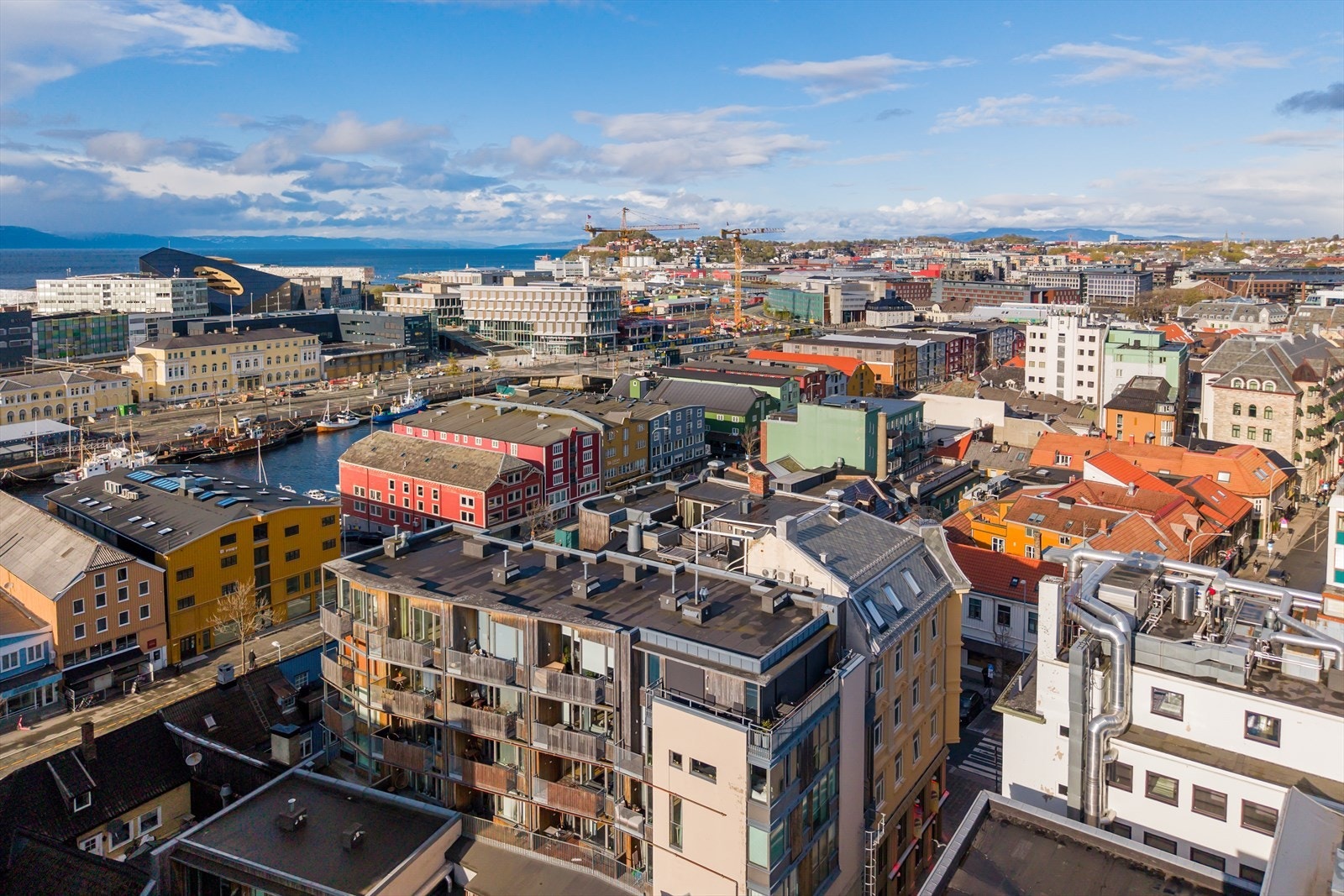 Den svært sentrale beliggenheten gjør at man har kort vei til alt som Trondheim sentrum har å tilby. Galleribilde
