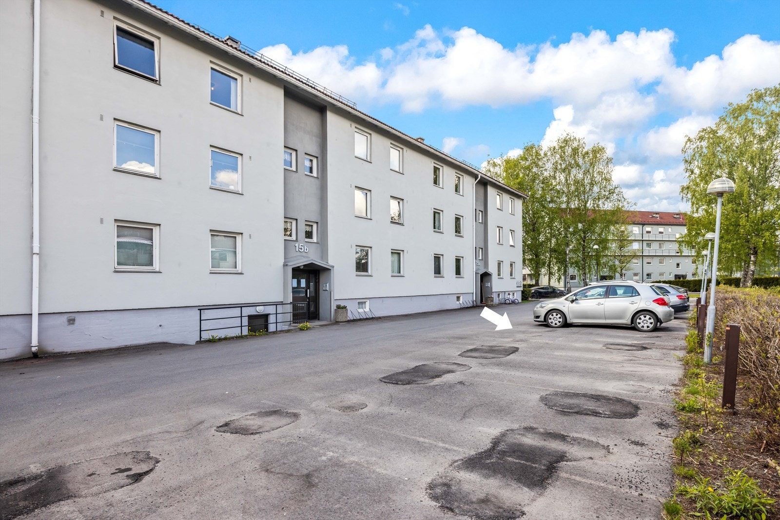 Medfølgende utvendig parkeringsplass nr. 70 med uttak til motorvarmer. Galleribilde