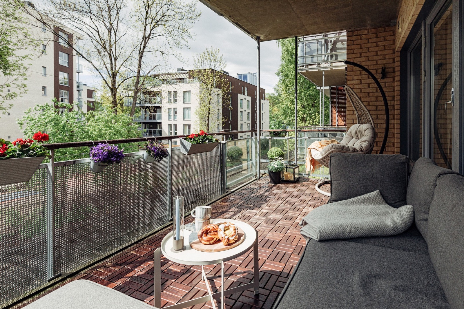 Sameiet har også felles takterrasse som beboer kan benytte. Her har du både fantastisk utsikt og flotte solforhold. Galleribilde