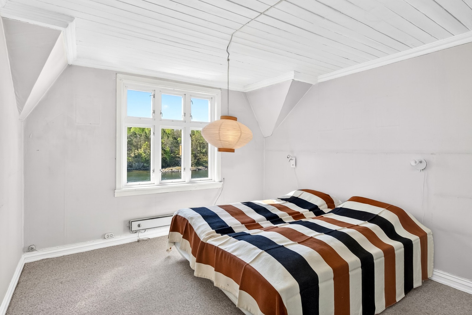 Hovedsoverom med god plass til dobbeltseng. Galleribilde