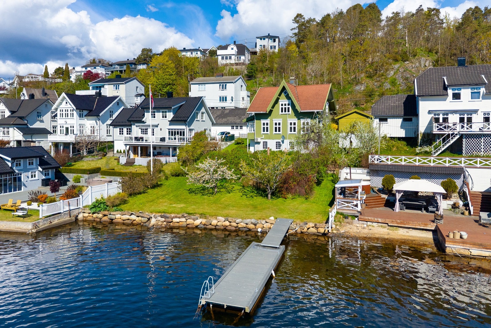 Sjelden mulighet til å skape din egen sørlandsperle. Galleribilde