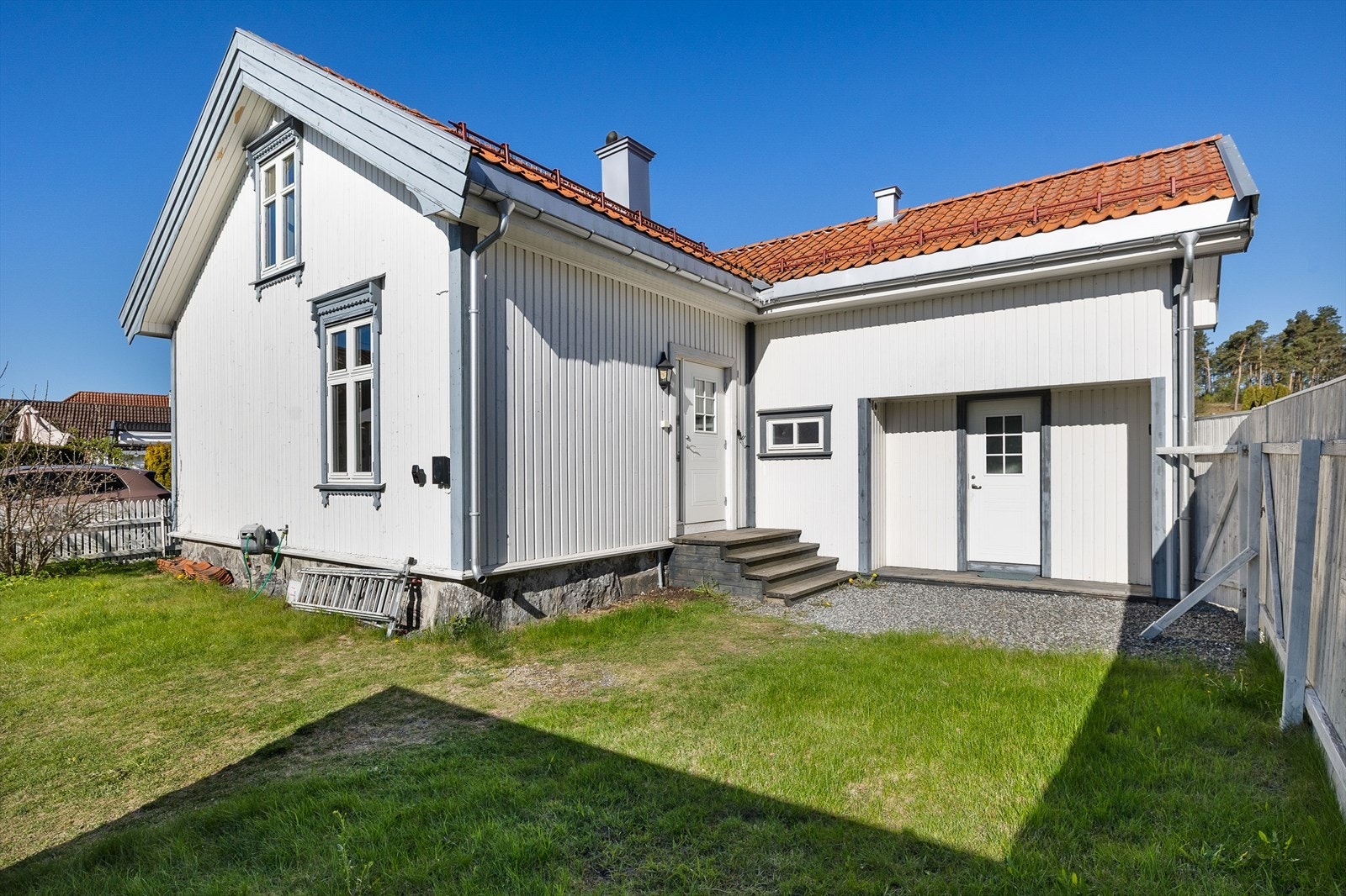 Innholdsrik enebolig med sentral beliggenhet. Galleribilde