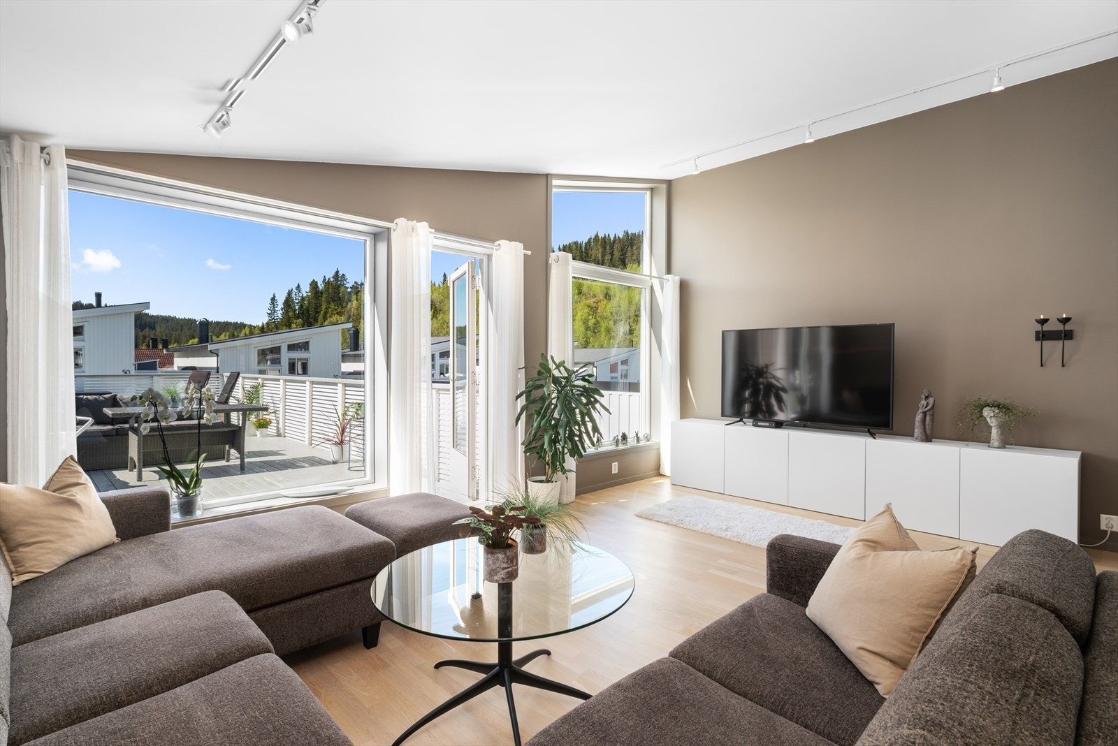 Innbydende stuedel med god plass Galleribilde
