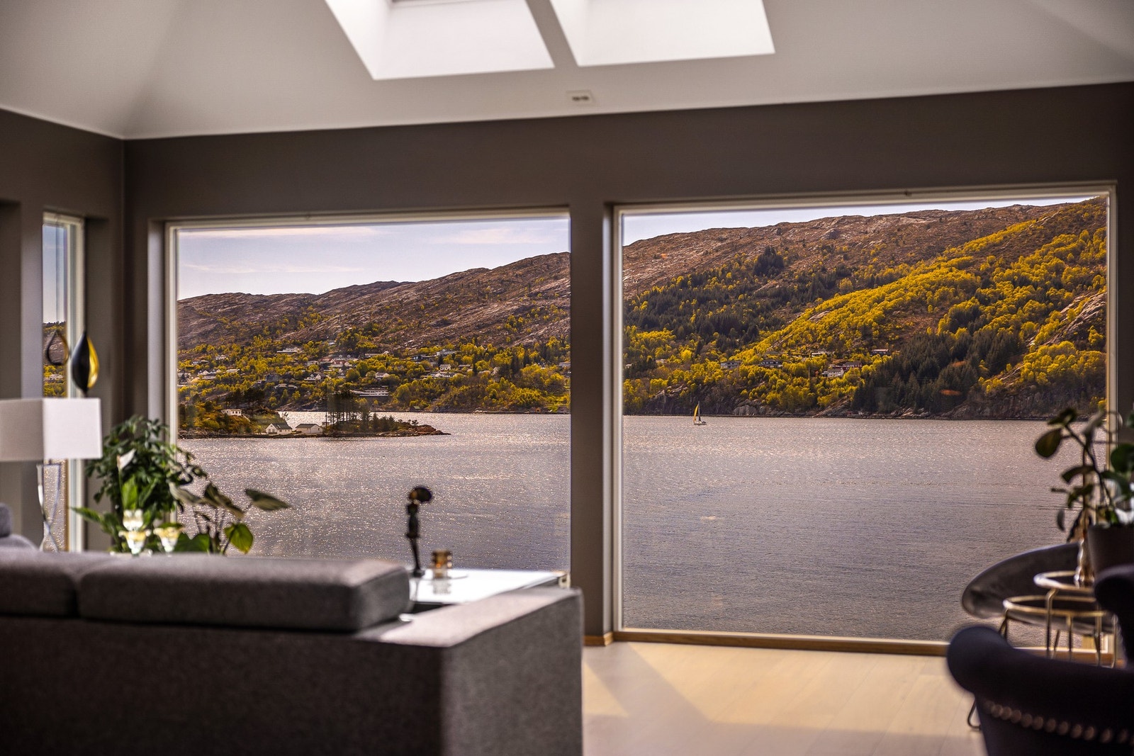 Hvorfor i alle dager skal du reise bort i helgen når dette er hverdagsutsikten? Galleribilde