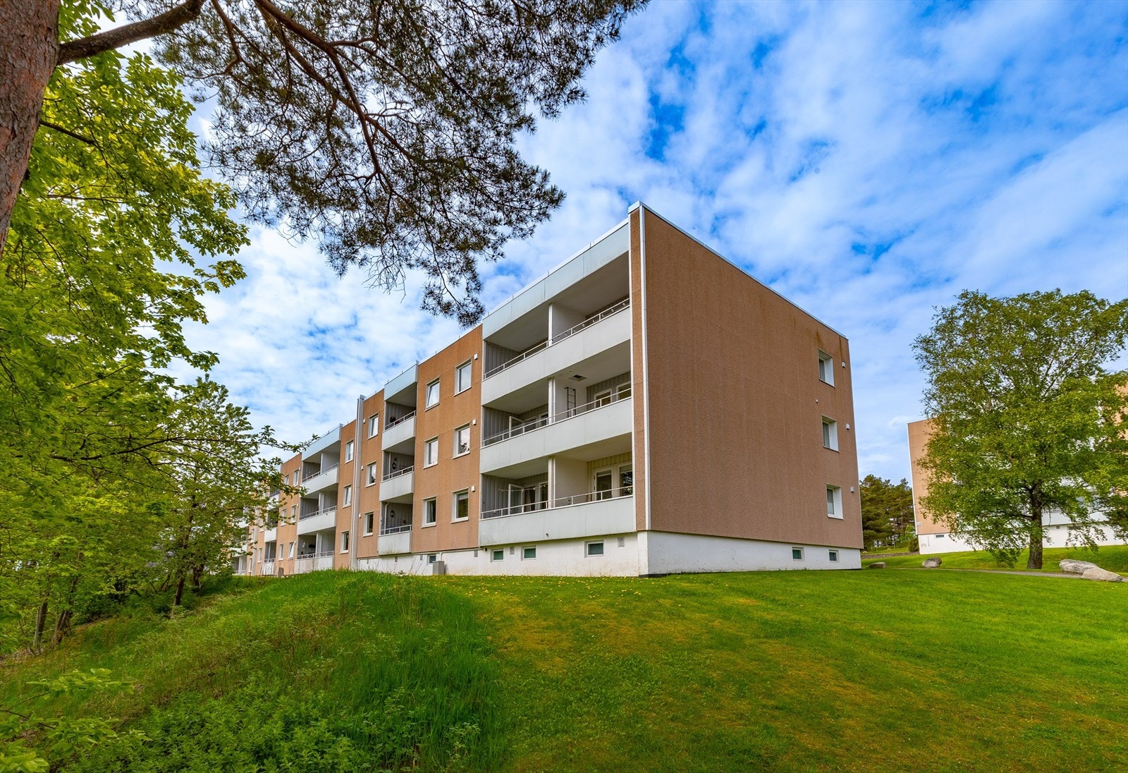 Grøntarealer rundt blokka Galleribilde