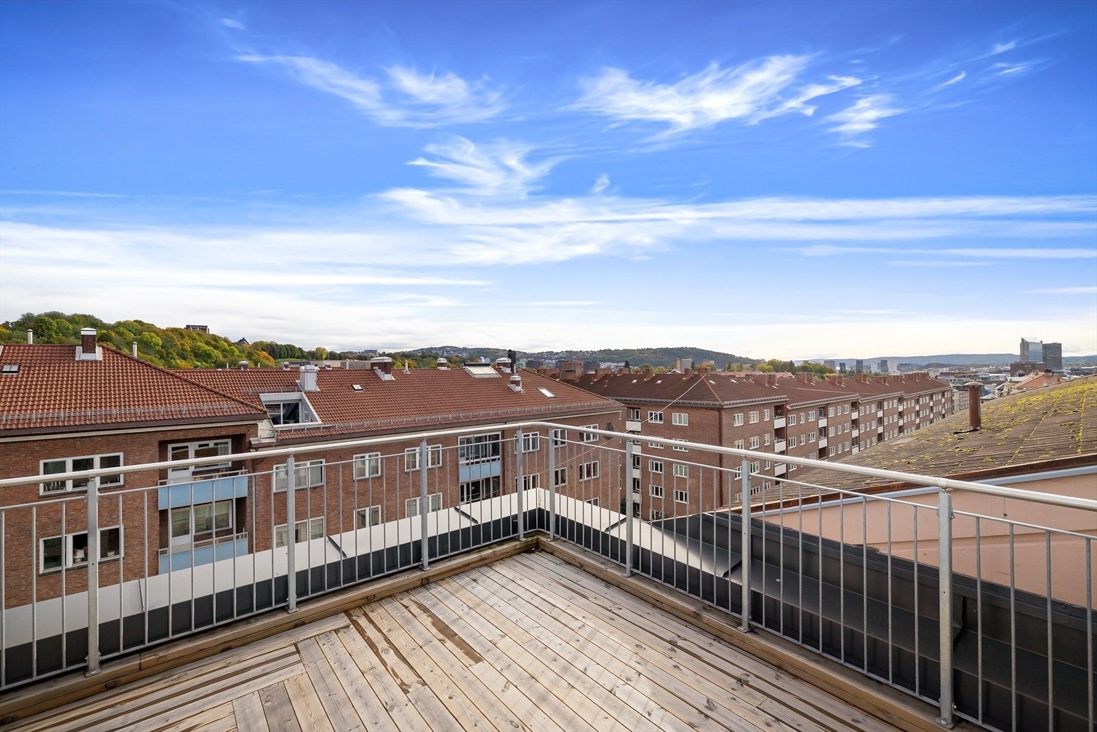 Herfra ser man utover Rodeløkka og nærområdet. Galleribilde