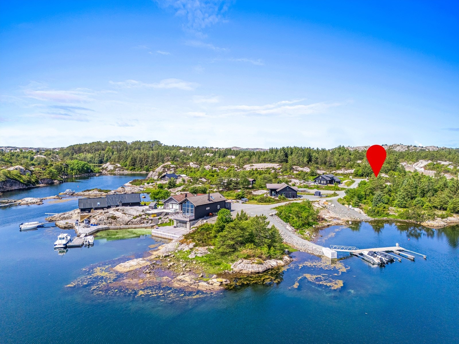 Skykkjeneset er et tilbaketrukket hyttefelt i solrike omgivelser Galleribilde