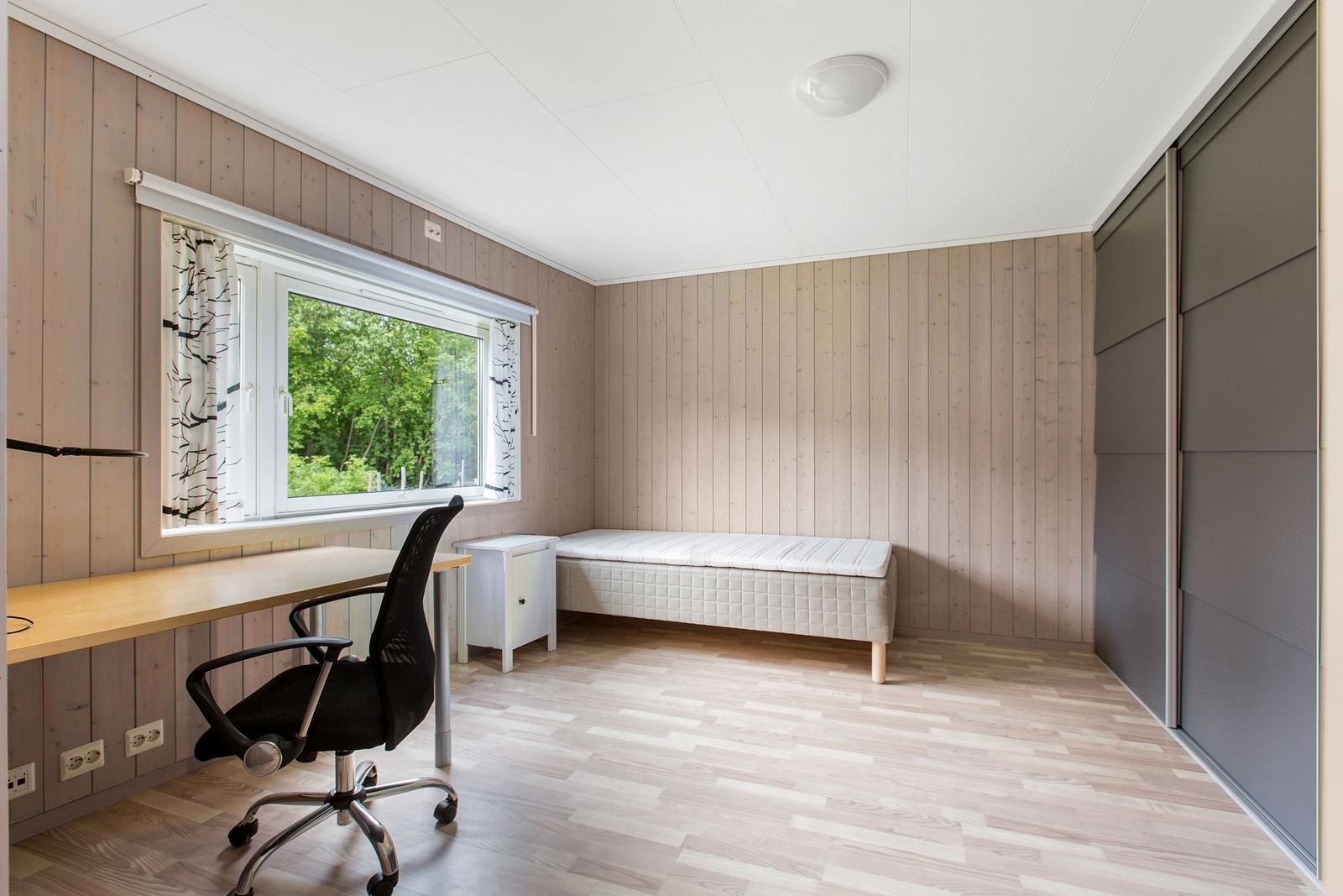 Møbler er kun til illustrasjon. Galleribilde