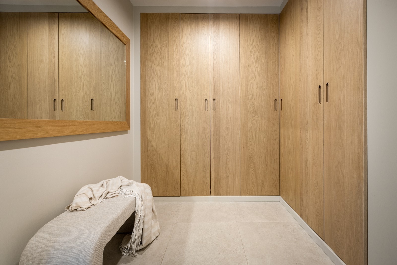 Flott integrert garderobe til entré/hall Galleribilde