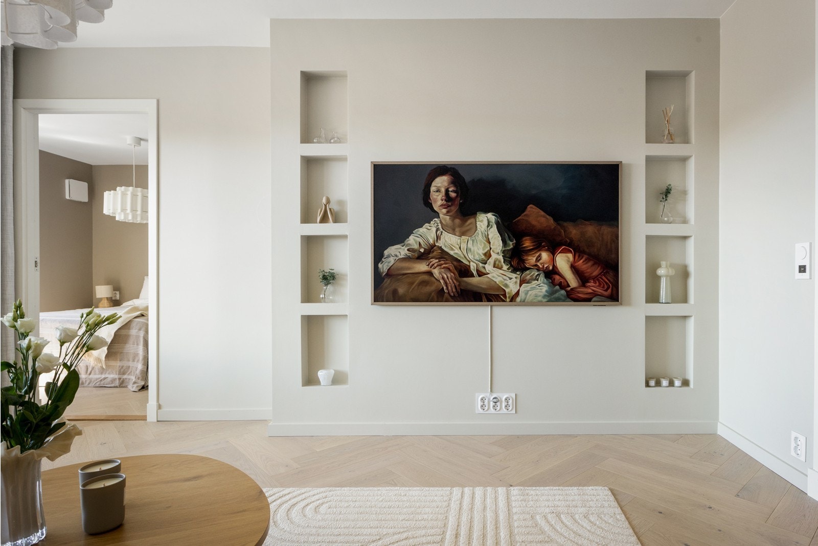 Gjennomgående en lekker, tidsriktig og en gjennomført standard på farge- og materialvalg Galleribilde
