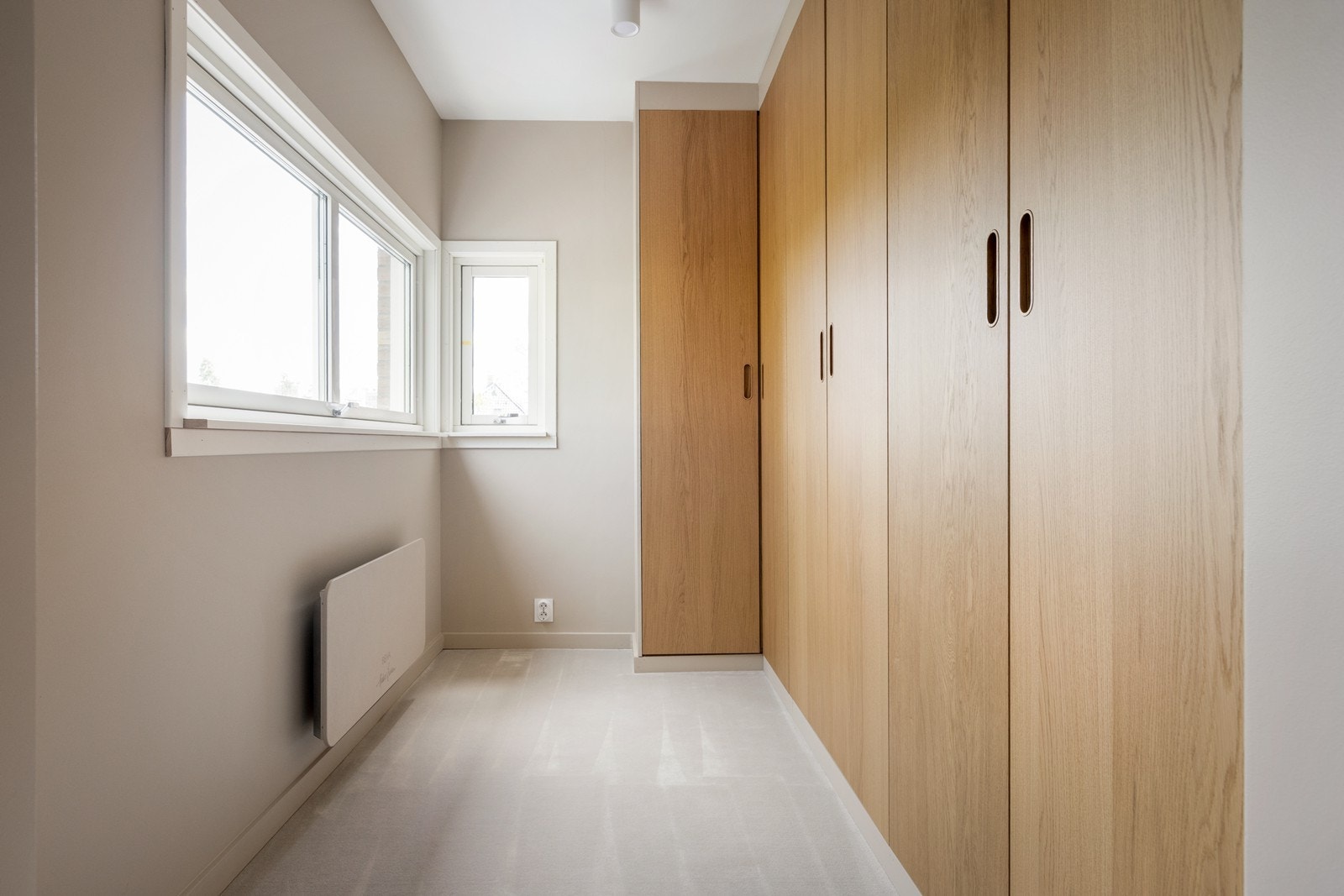 Walk-in garderobe til soverom 3 Galleribilde