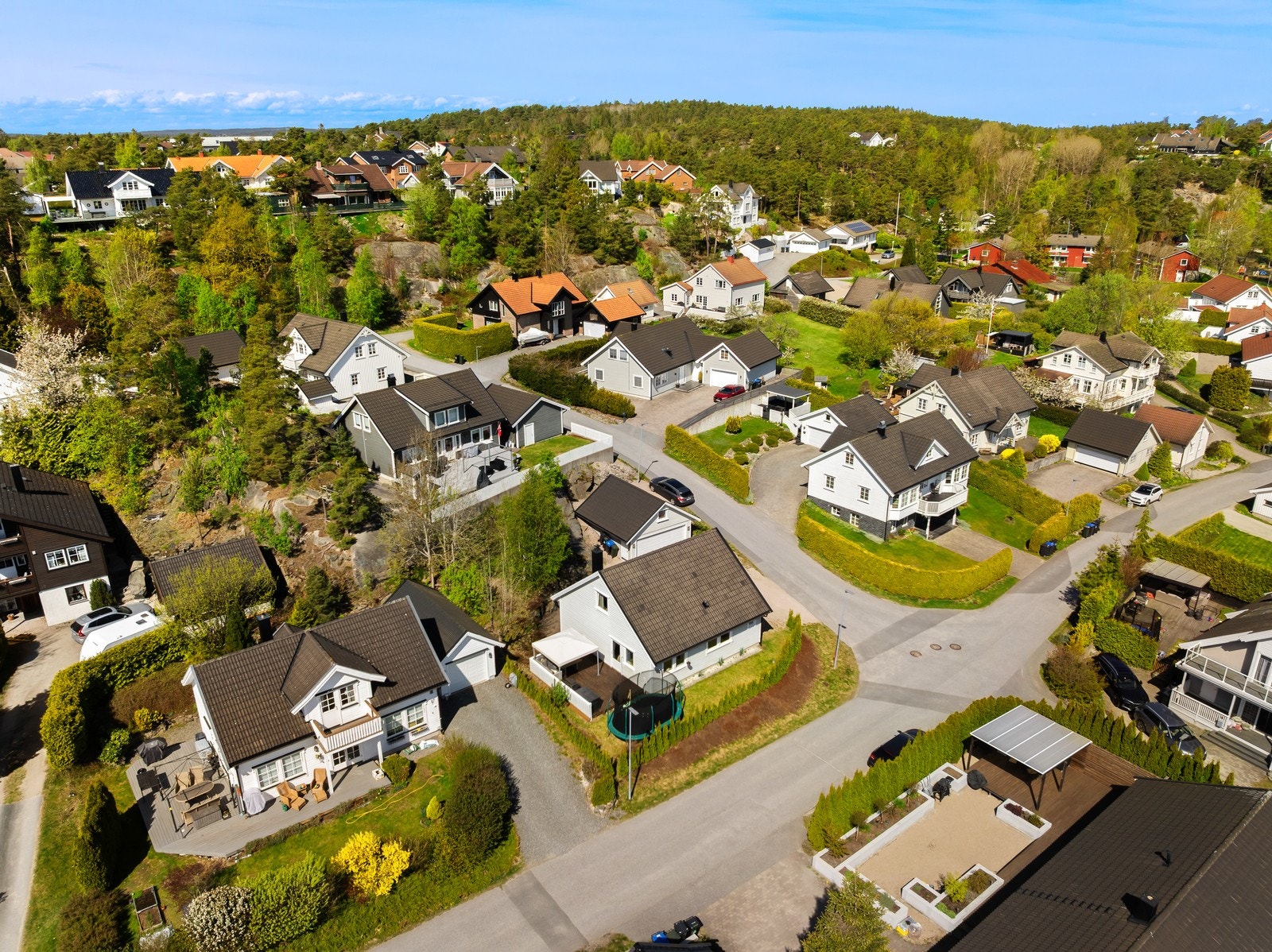 Buskogen balløkke og Alshus lekeplass er populære samlingspunkter for barn i nabolaget. Galleribilde